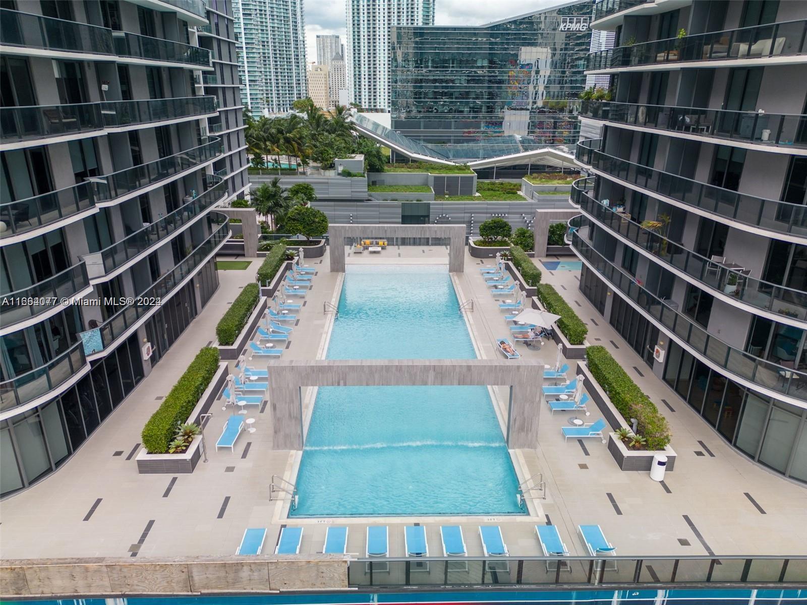45 SW 9th St #2702, Miami FL 33130