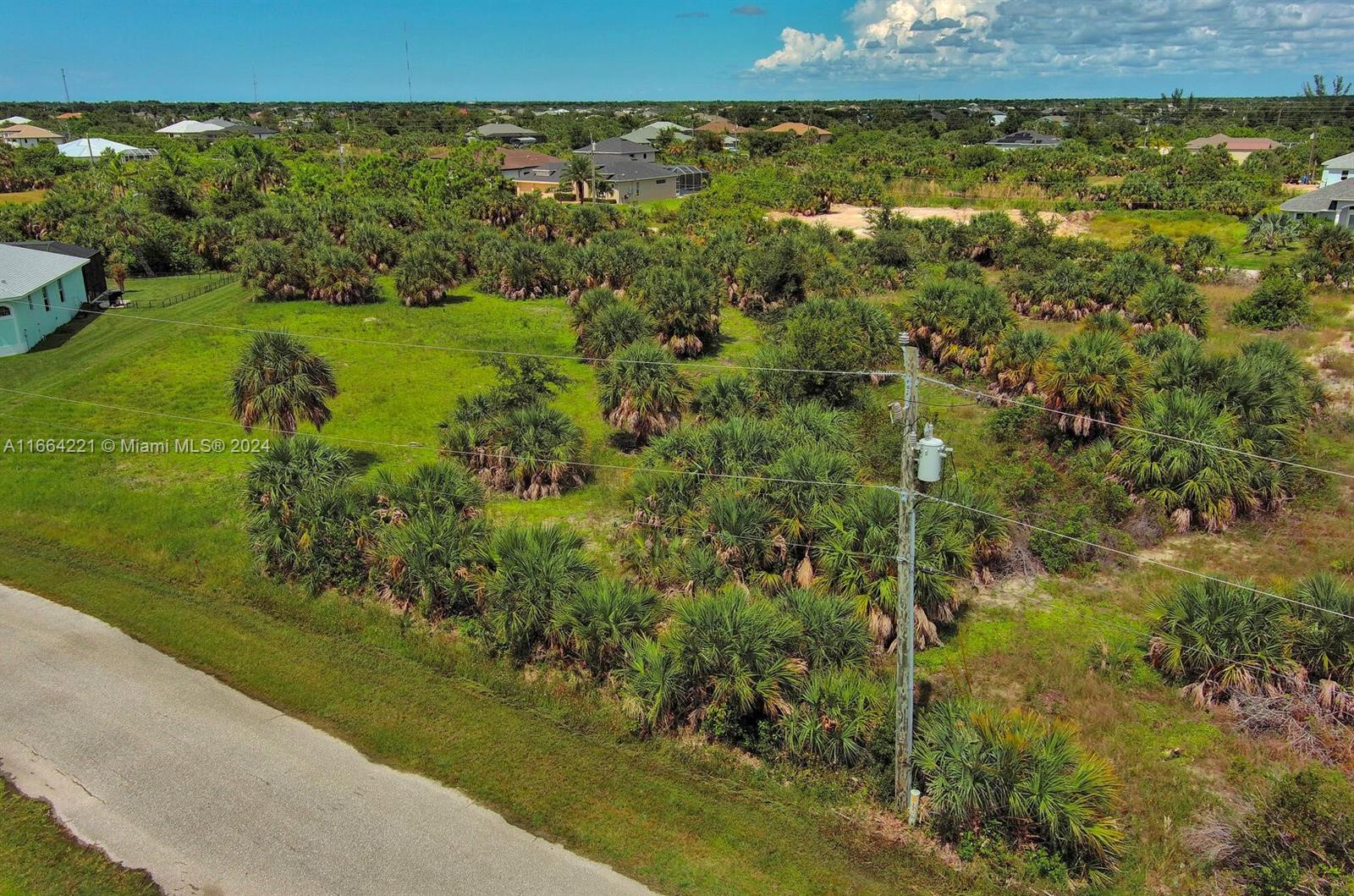 10705 Rainsville St, Port Charlotte, Florida image 9