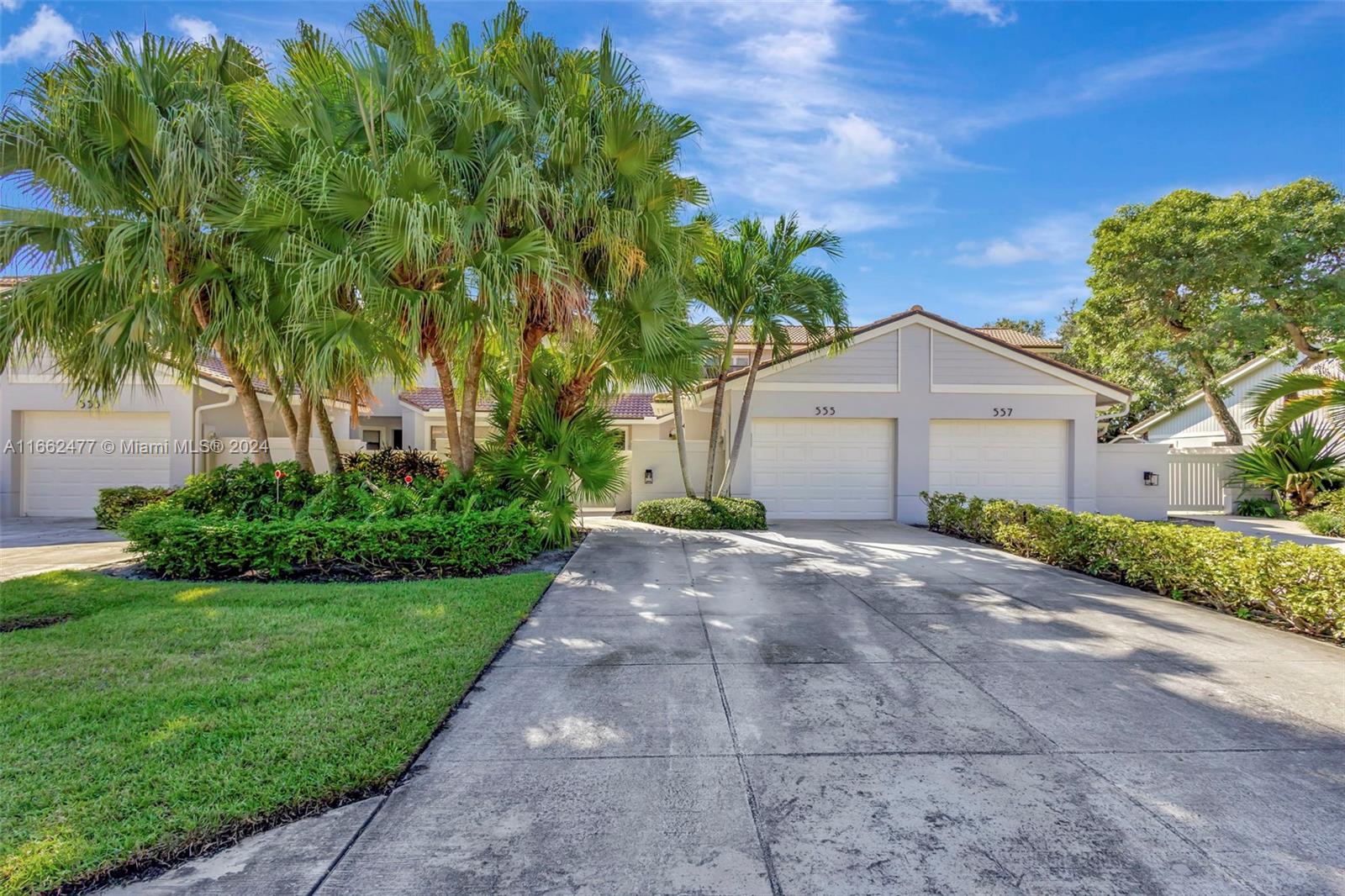 555 Prestwick Cir, Palm Beach Gardens, Florida image 3