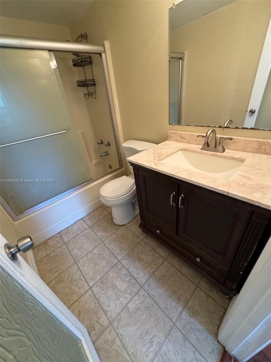 8061 Southgate Boulevard, North Lauderdale, Florida image 21