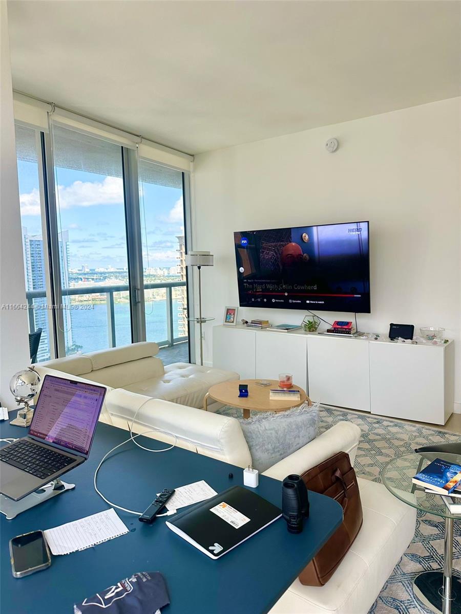 495 Brickell Ave #3210, Miami FL 33131
