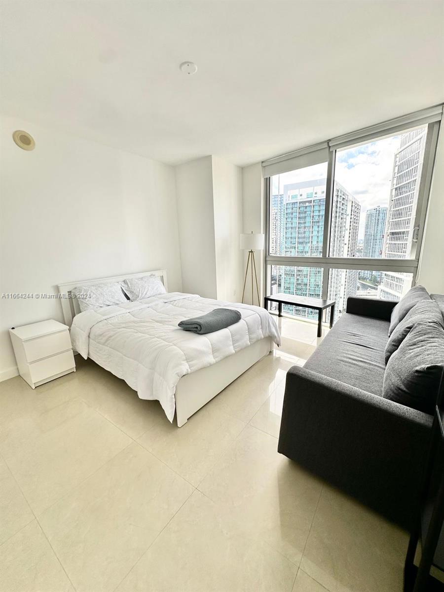 495 Brickell Ave #3210, Miami FL 33131