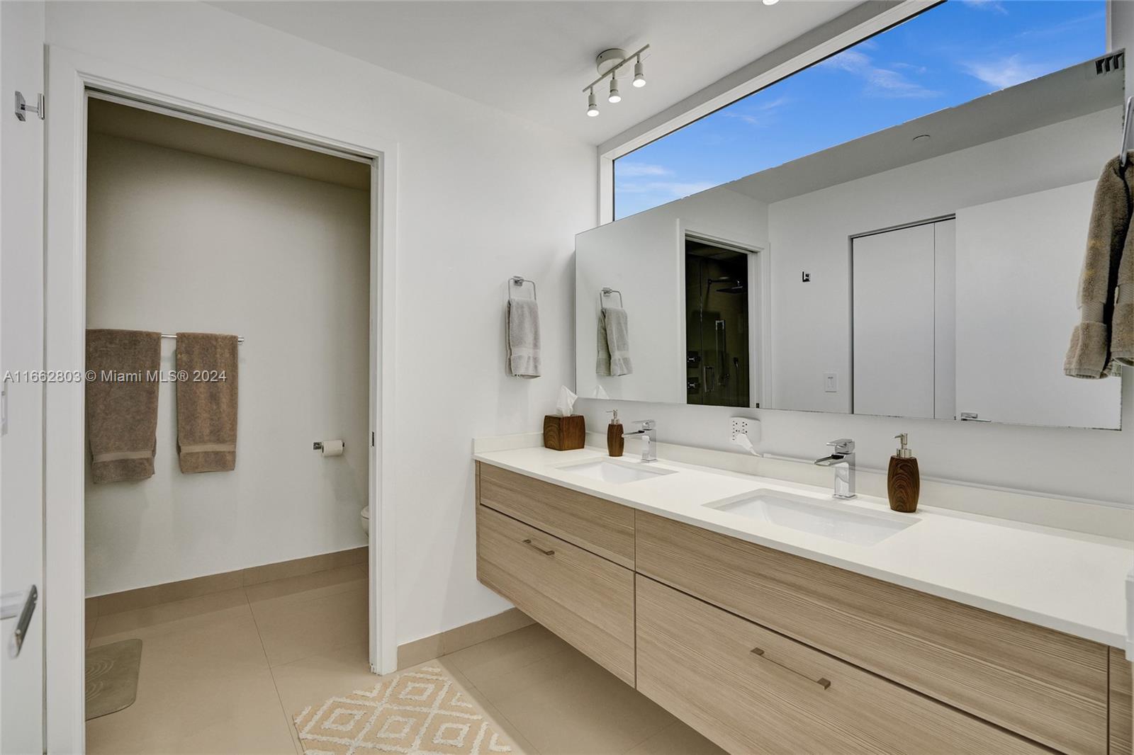 600 NE 27th St #2901, Miami FL 33137