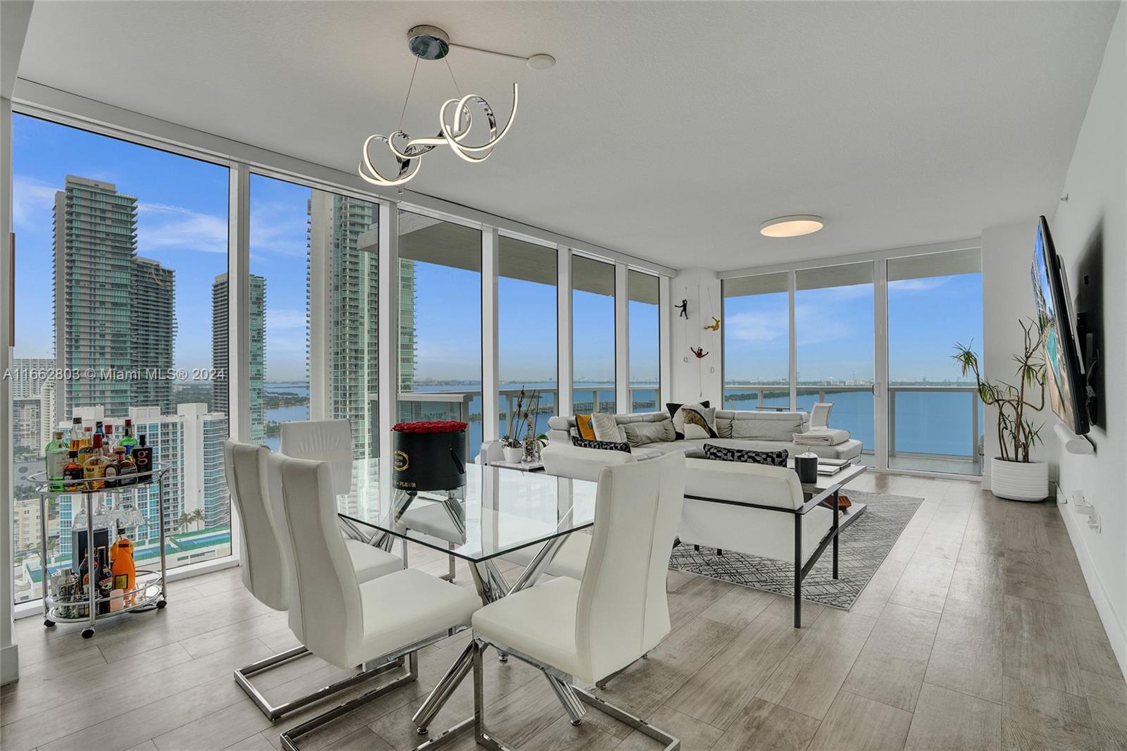 600 NE 27th St #2901, Miami FL 33137