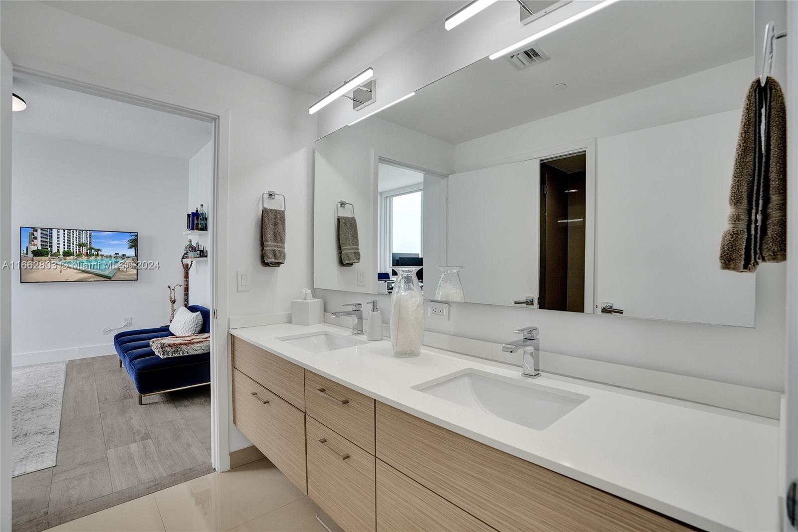600 NE 27th St #2901, Miami FL 33137