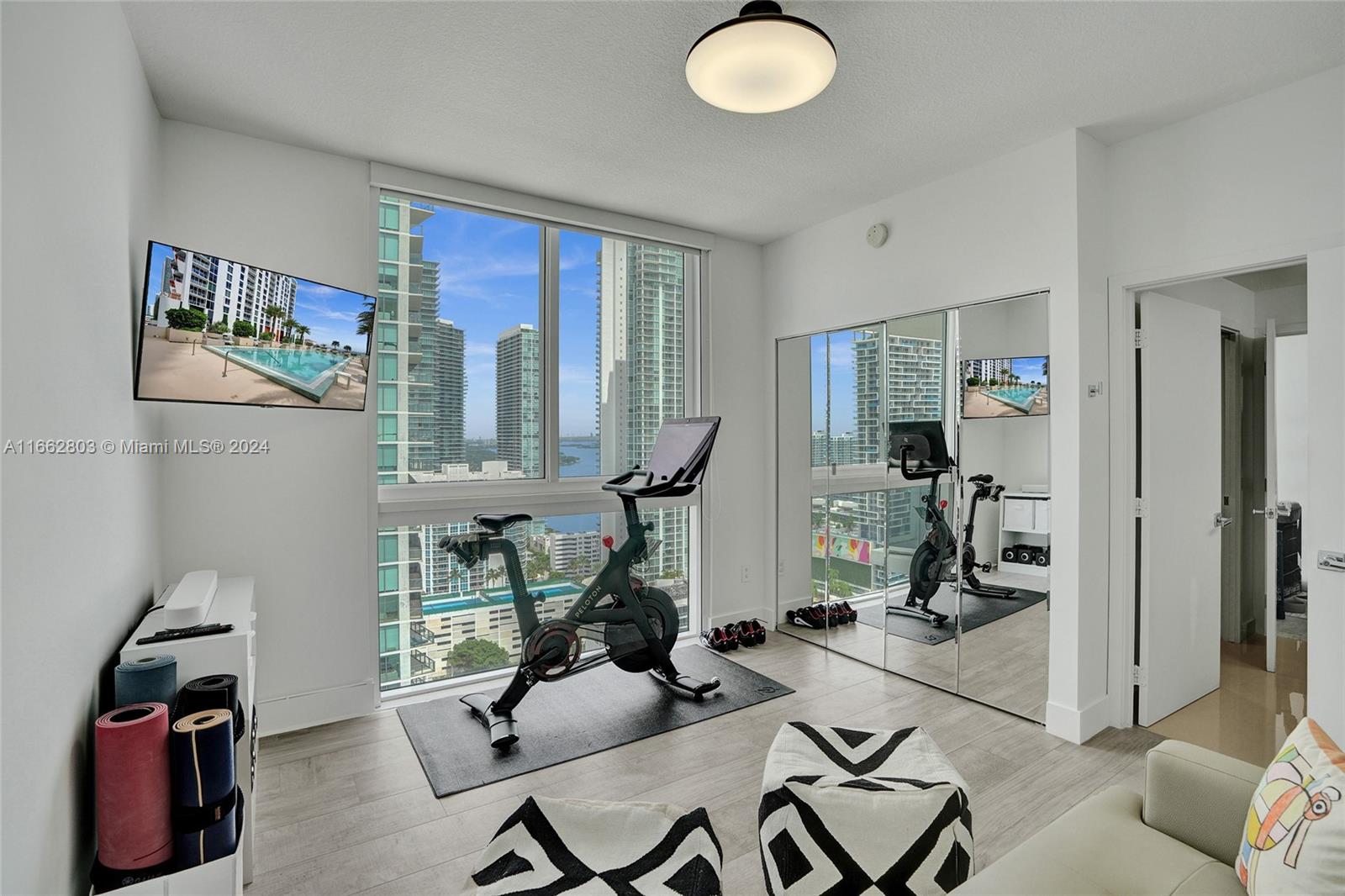 600 NE 27th St #2901, Miami FL 33137