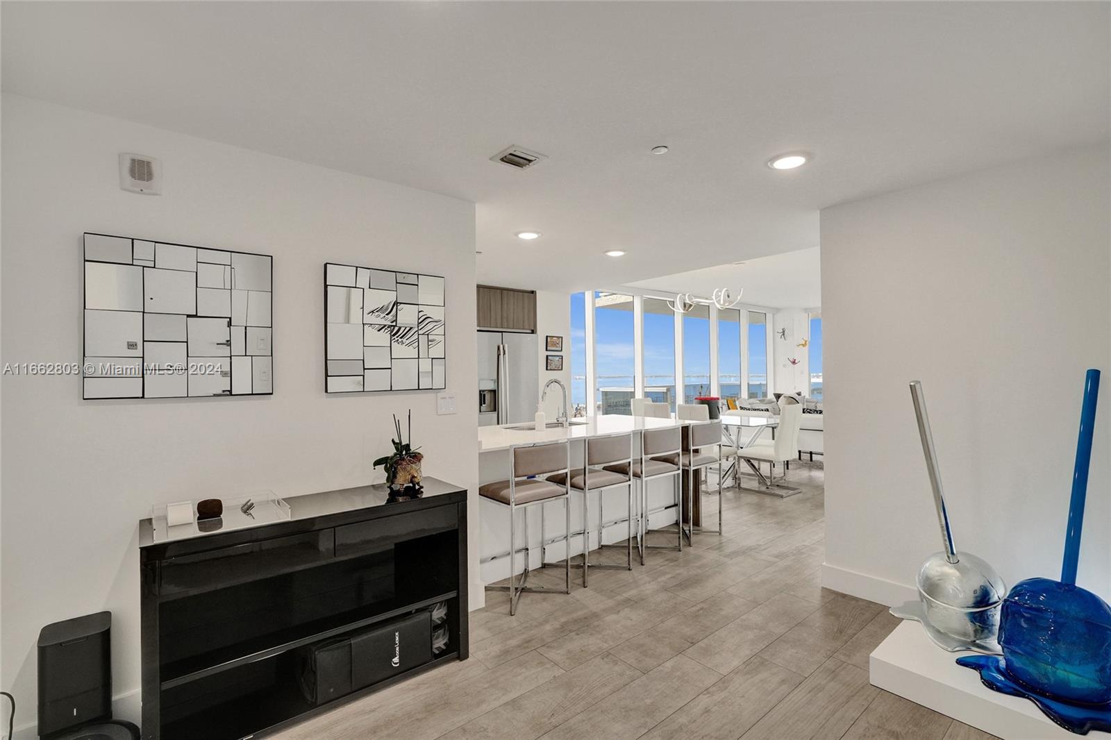 600 NE 27th St #2901, Miami FL 33137