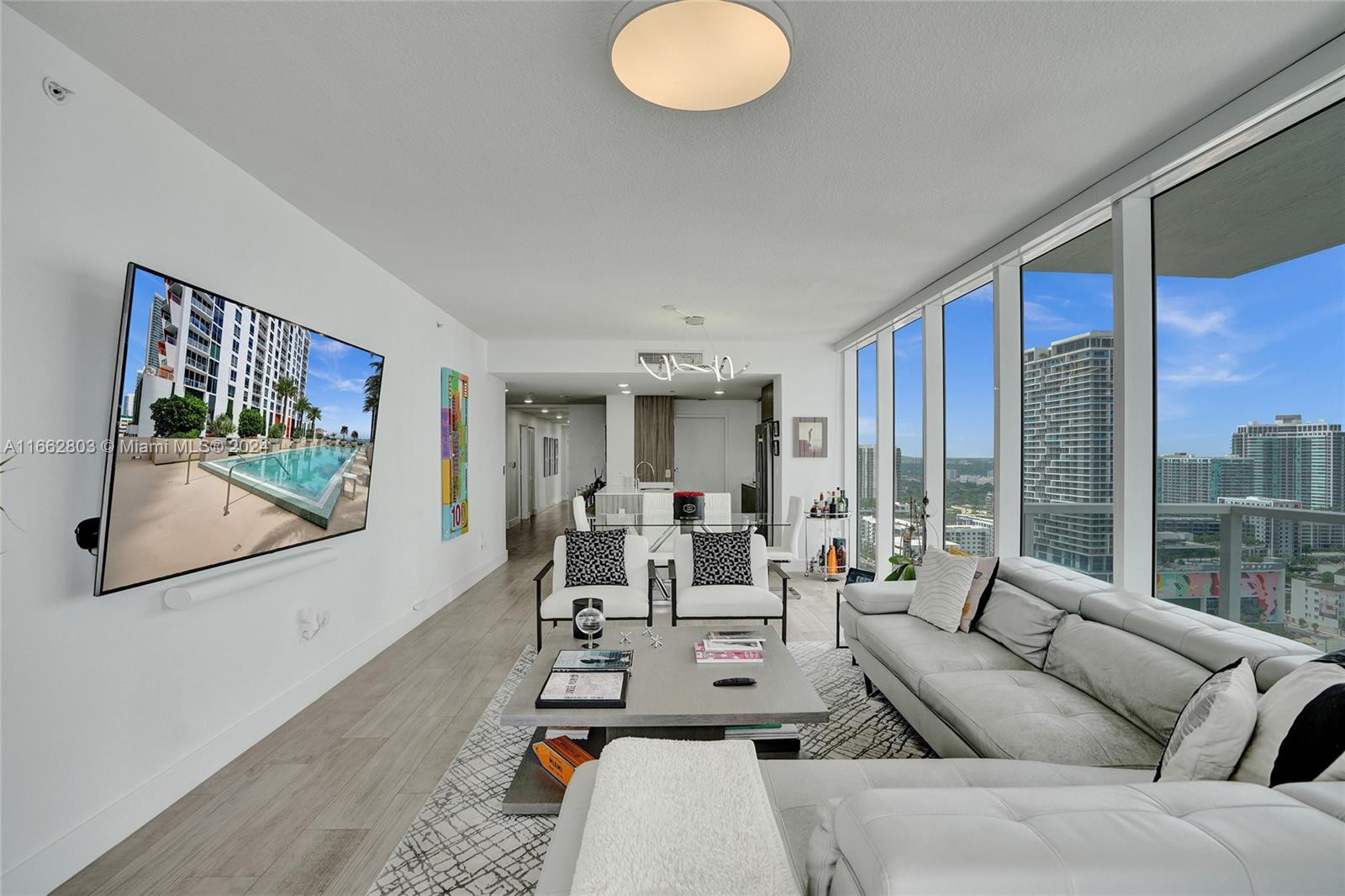 600 NE 27th St #2901, Miami FL 33137