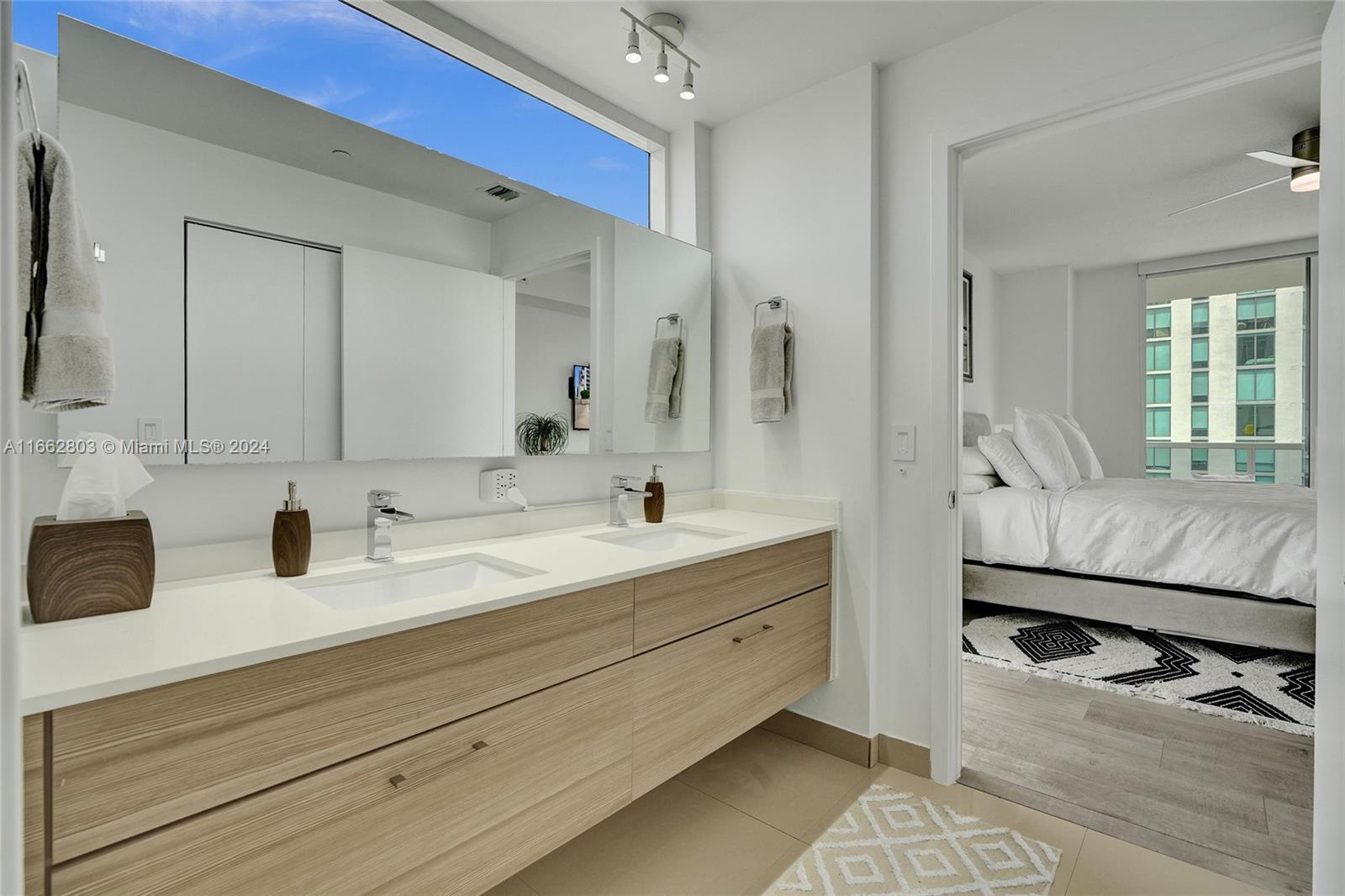 600 NE 27th St #2901, Miami FL 33137