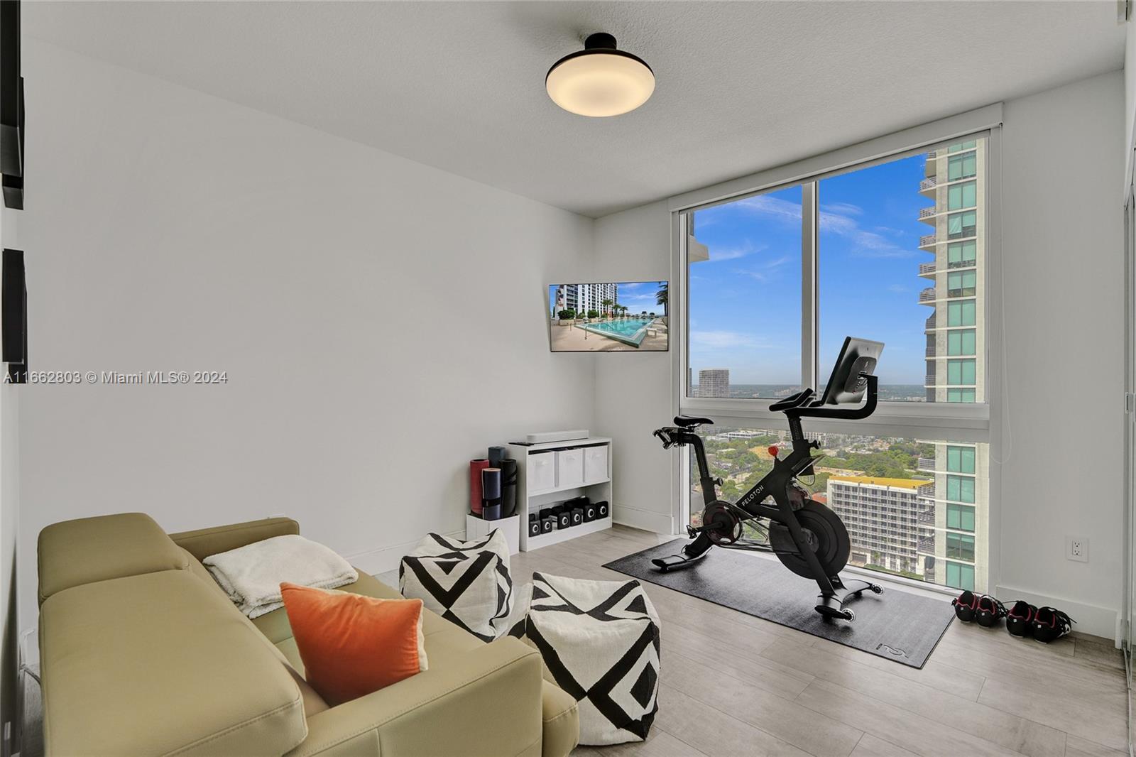 600 NE 27th St #2901, Miami FL 33137