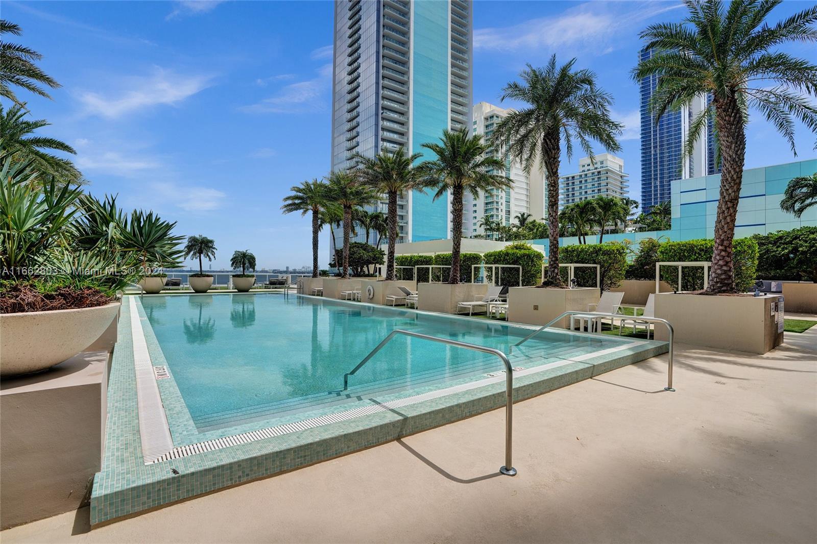 600 NE 27th St #2901, Miami FL 33137