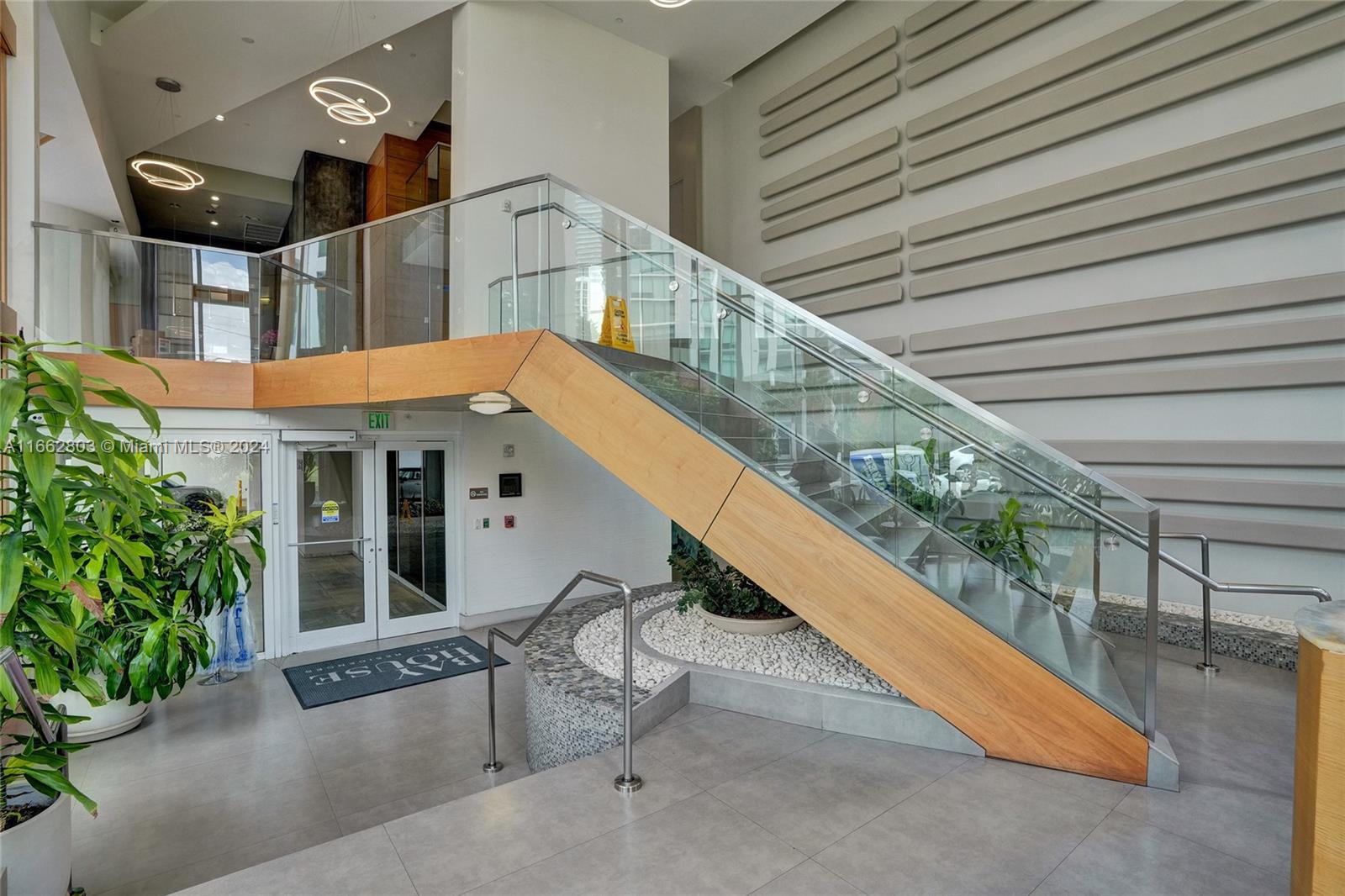 600 NE 27th St #2901, Miami FL 33137
