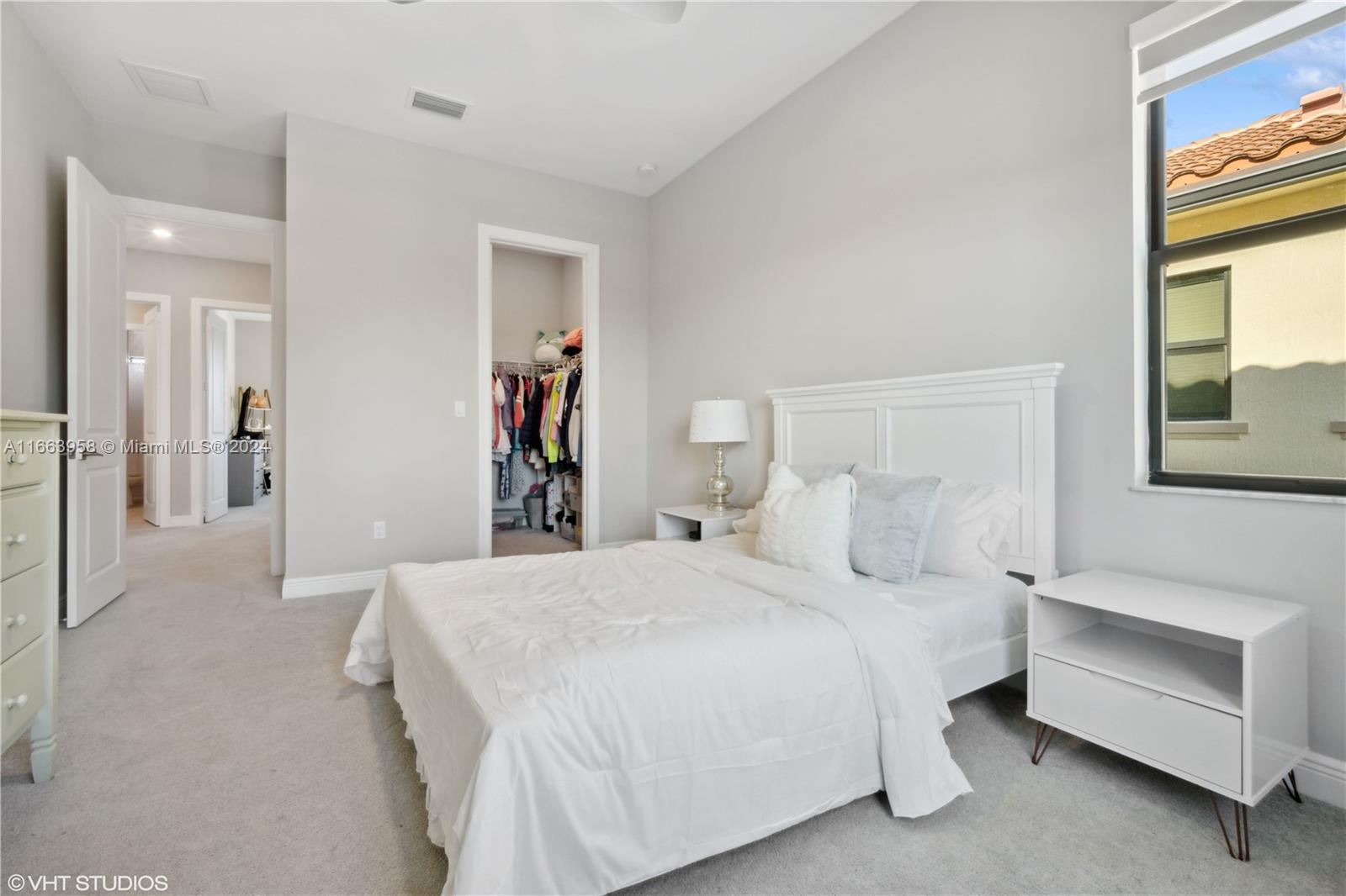 12025 Lake Trail Ln, Parkland, Florida image 36