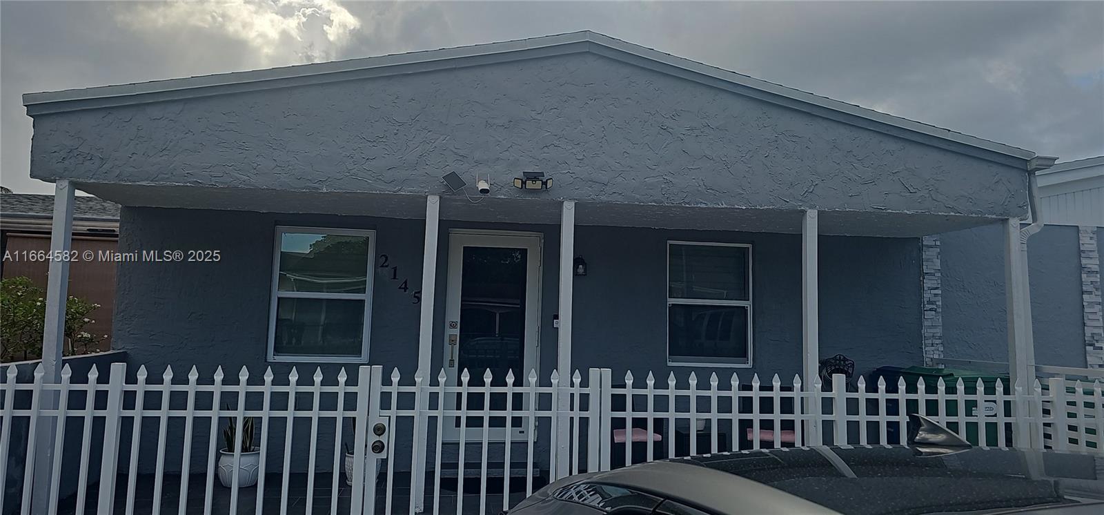 21459 NW 40th Cir Ct, Miami Gardens, Florida image 1