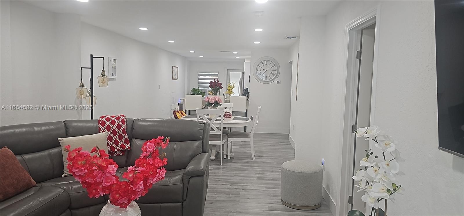 21459 NW 40th Cir Ct, Miami Gardens, Florida image 2