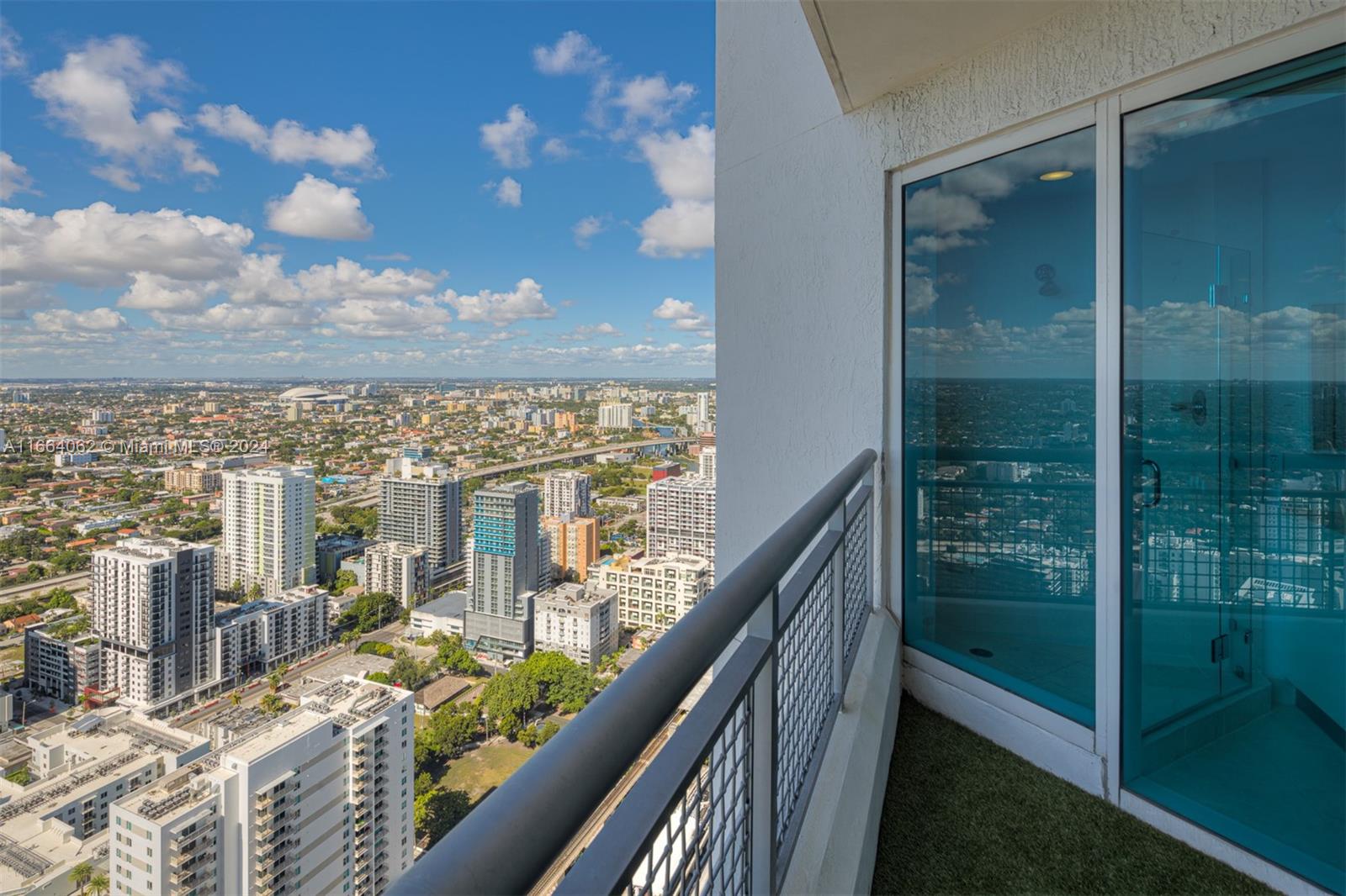 60 SW 13th St #4211, Miami FL 33130