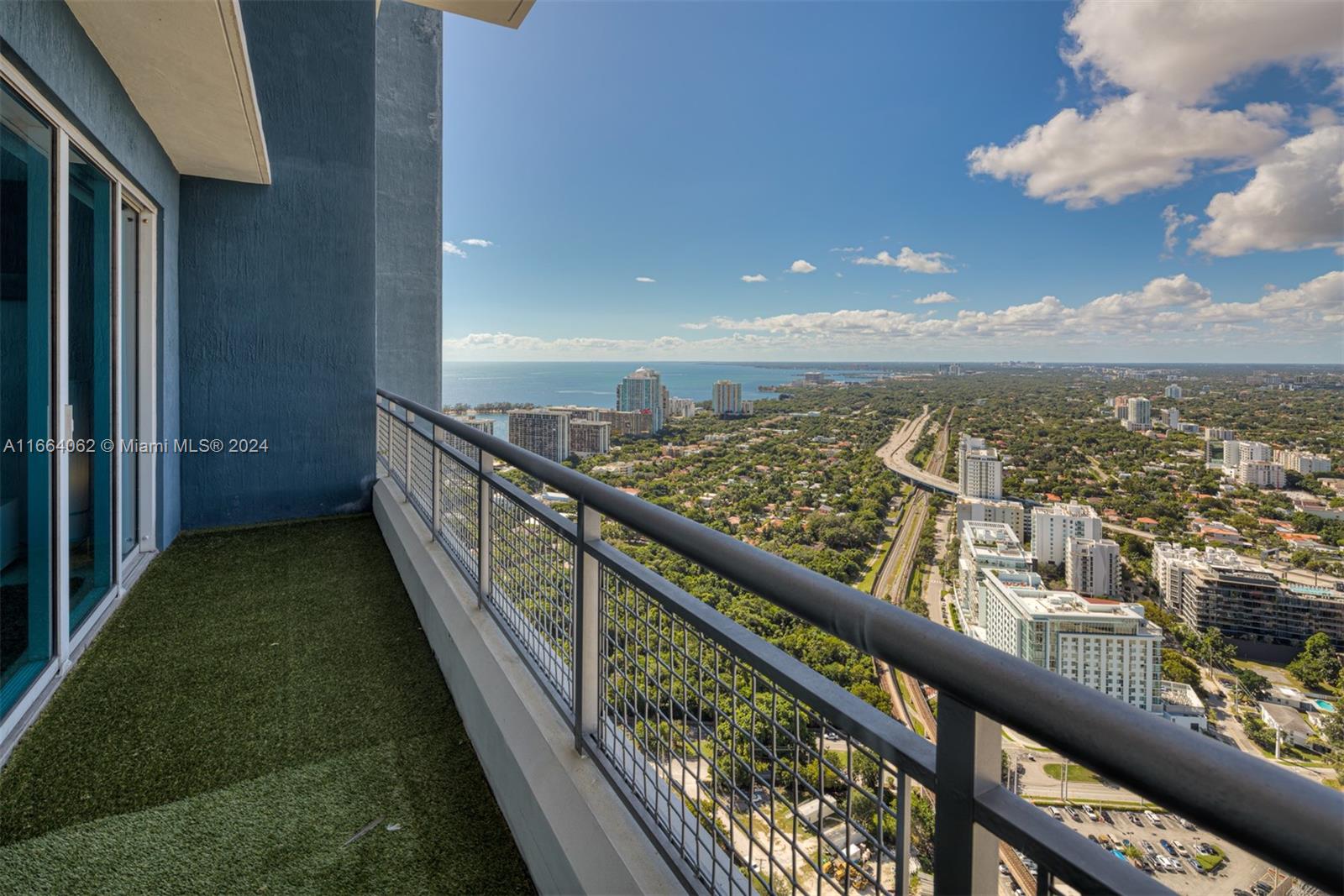 60 SW 13th St #4211, Miami FL 33130