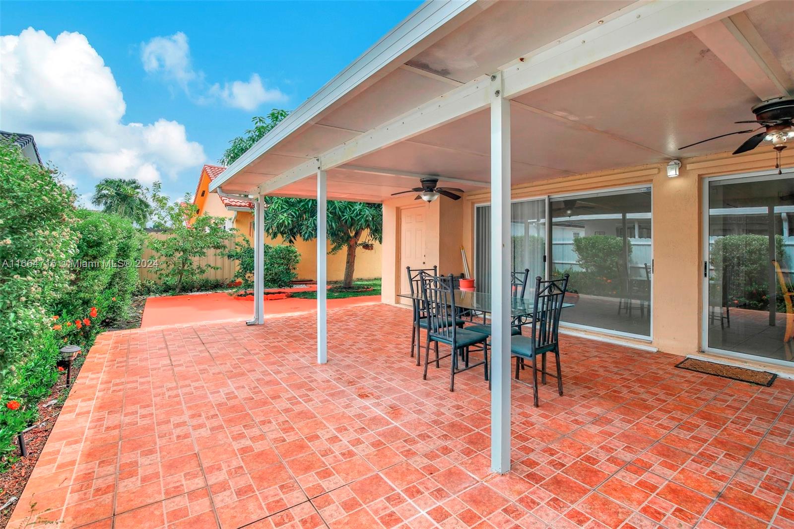 7481 NW 167th Ter, Hialeah, Florida image 35