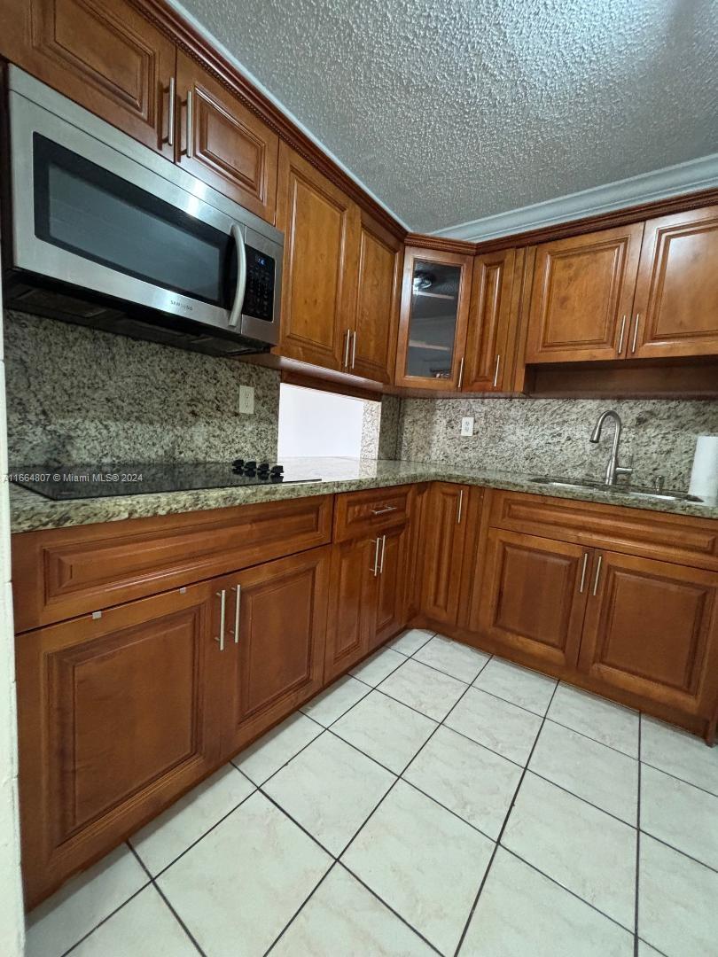 Residential, Hialeah Gardens, Florida image 11