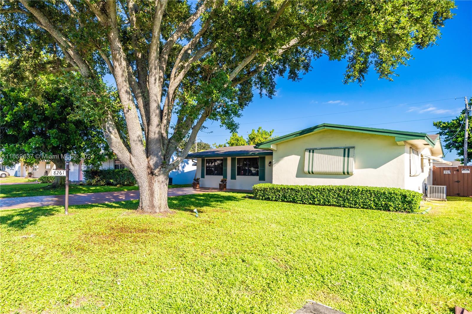 8261 NW 12th St, Pembroke Pines, Florida image 8