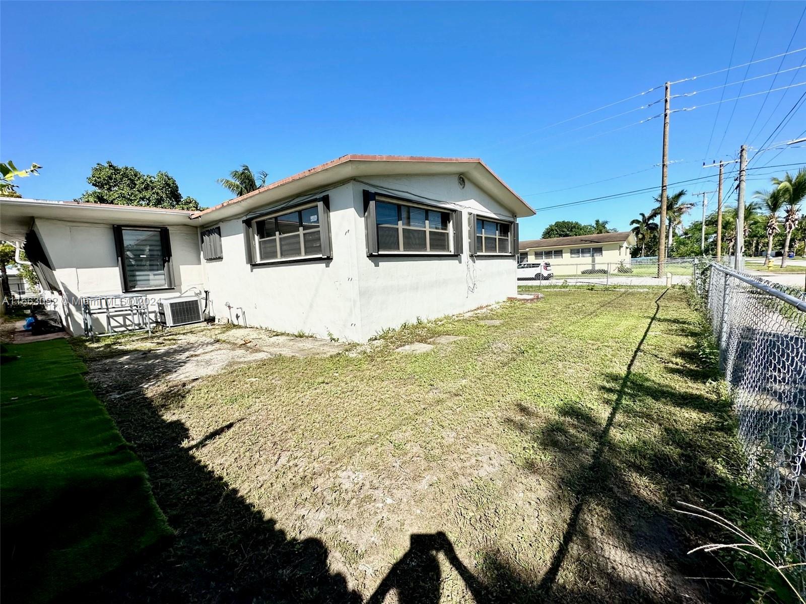 460 NE 169th St, North Miami Beach, Florida image 14