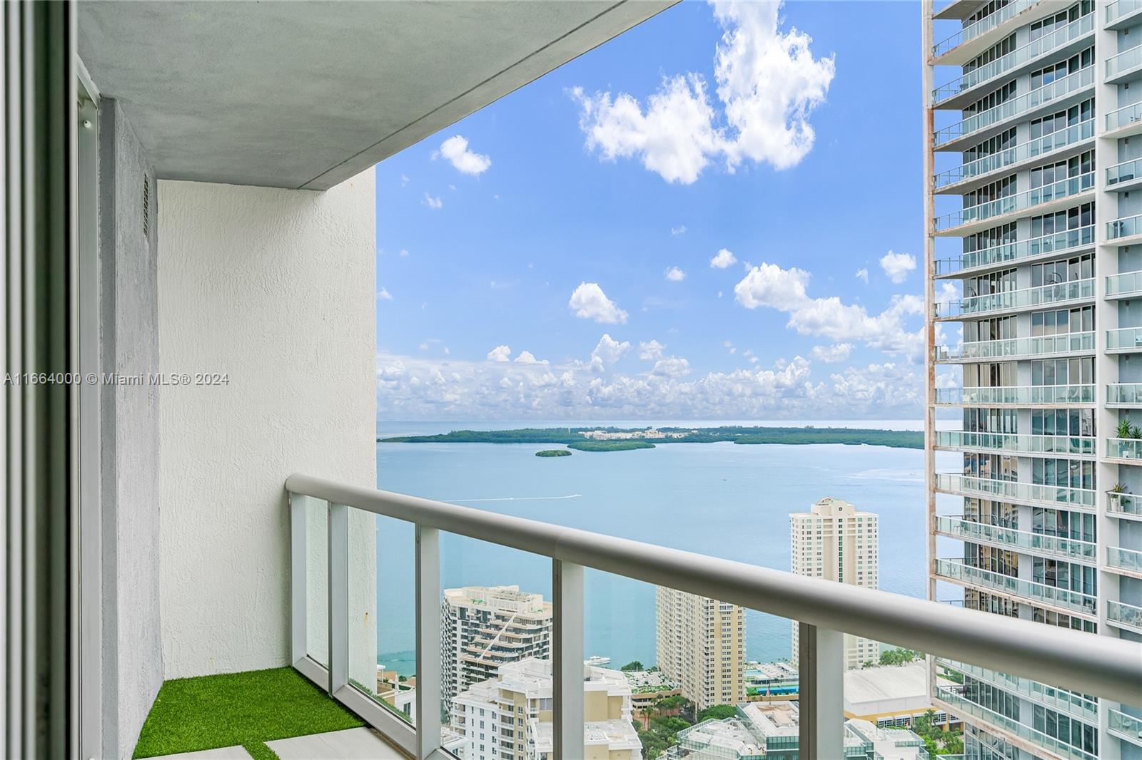 Indulge in luxury at Icon Brickell, where breathtaking river and skyline views greet you. This 816 sq ft one-bedroom apartment offers a front-row seat to Miami's best views, complete with floor-to-ceiling windows, Wolf appliances, and a spacious kitchen island. Elevate your lifestyle with premium amenities at the ICON Brickell Spa, featuring massages, facials, a water lounge, a state-of-the-art fitness center, sauna, steam room, and much more.