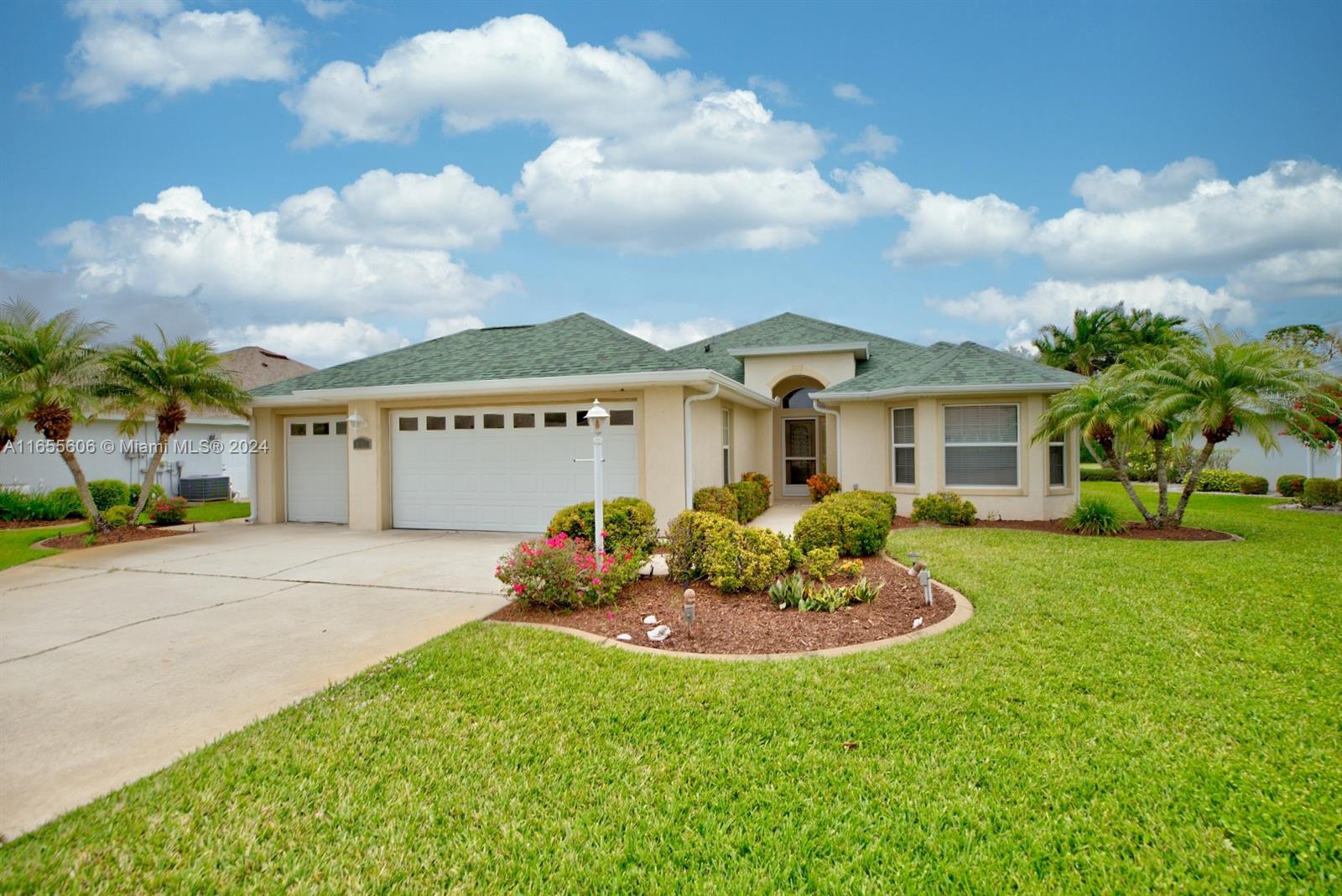 4015 Carter Creek Dr, Lorida, Florida image 4