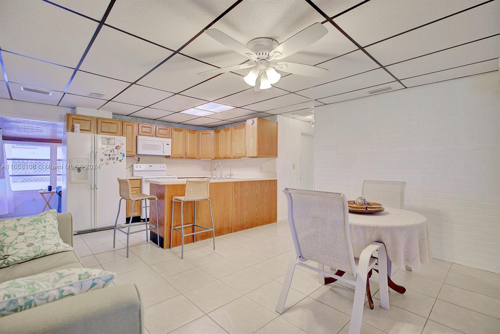 1644 S Heron Dr, Lorida, Florida image 9