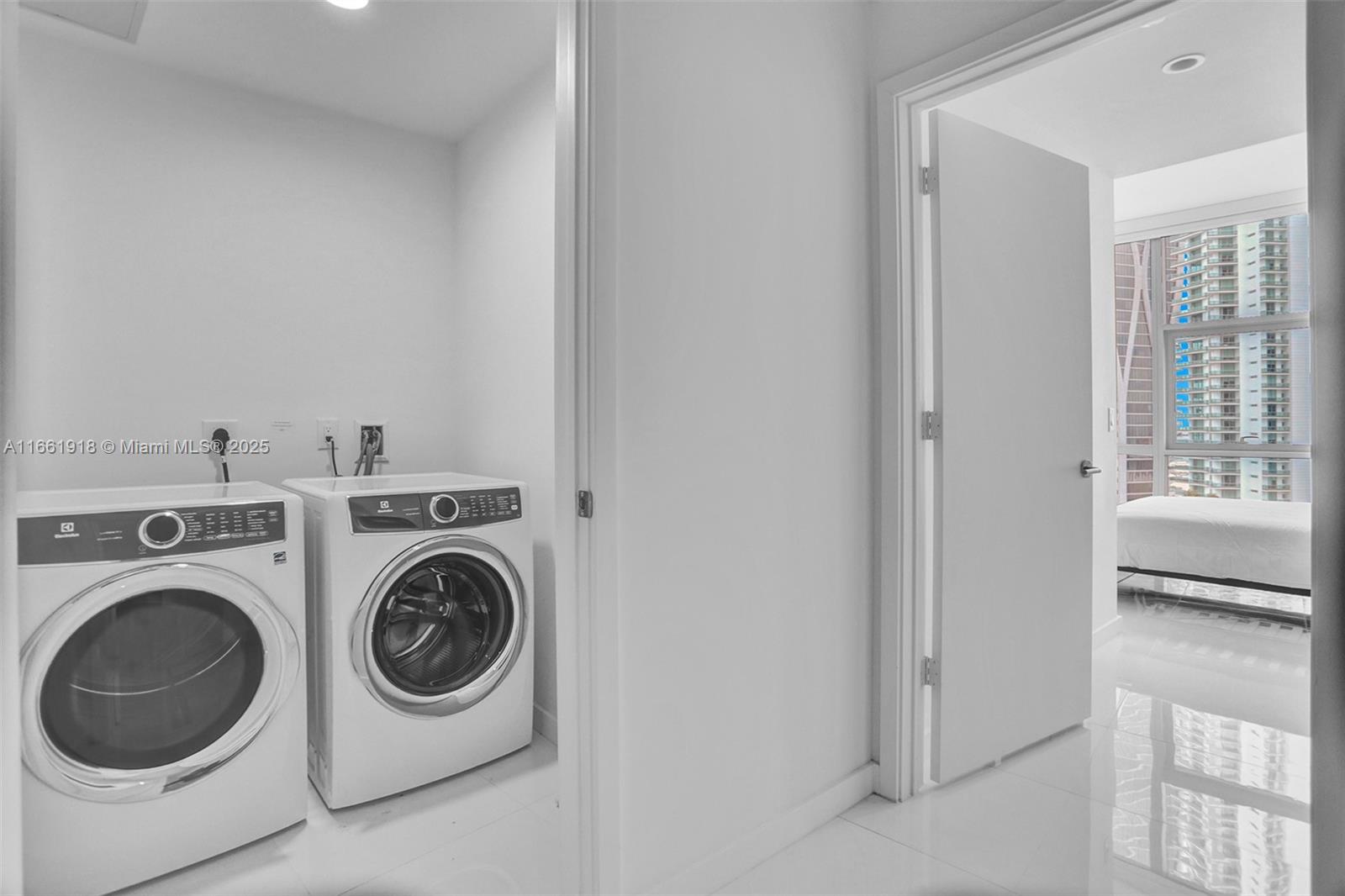 851 NE 1st Ave #1801, Miami FL 33132