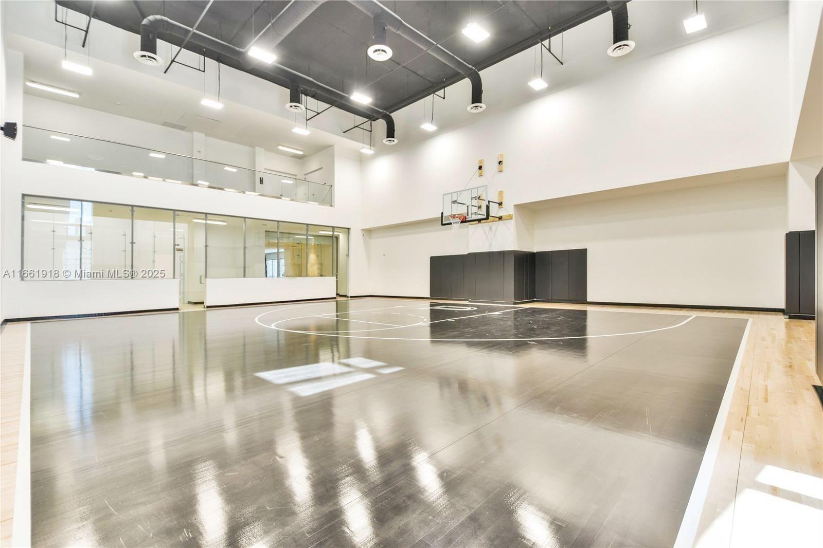 851 NE 1st Ave #1801, Miami FL 33132