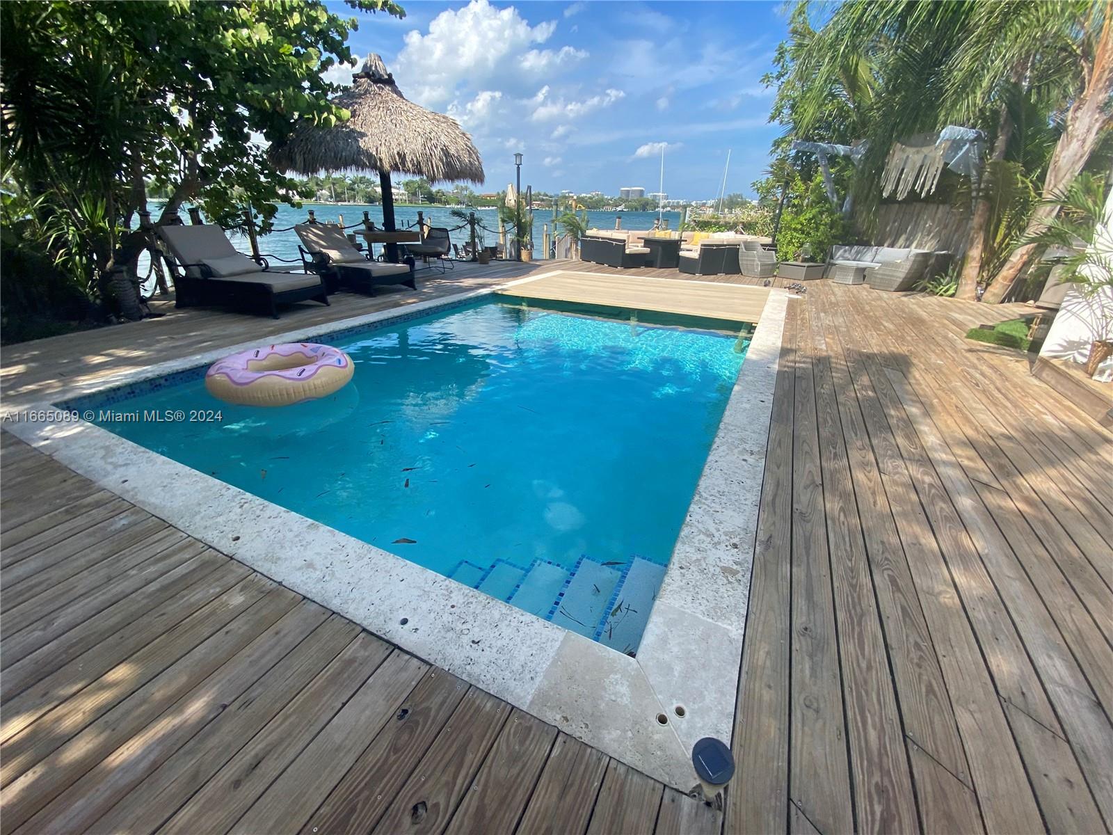 Casa à Venda em Miami Beach, FL