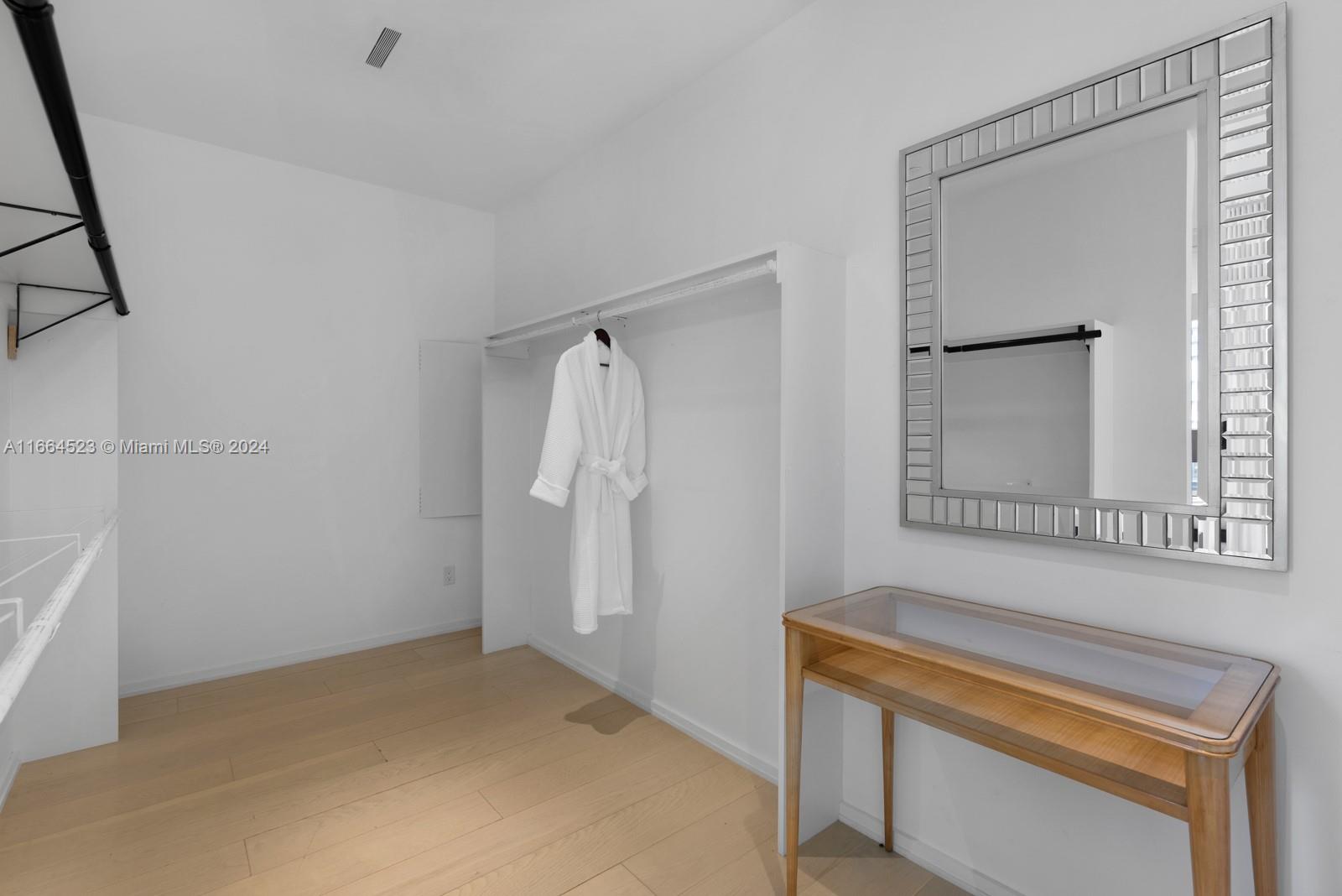 3315 Collins Ave #5D, Miami Beach FL 33140