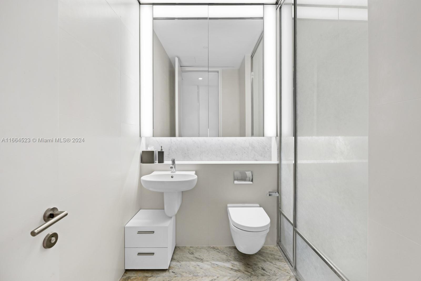 3315 Collins Ave #5D, Miami Beach FL 33140