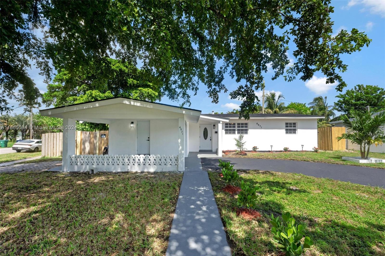 4971 NW 11th Pl, Lauderhill, Florida image 2