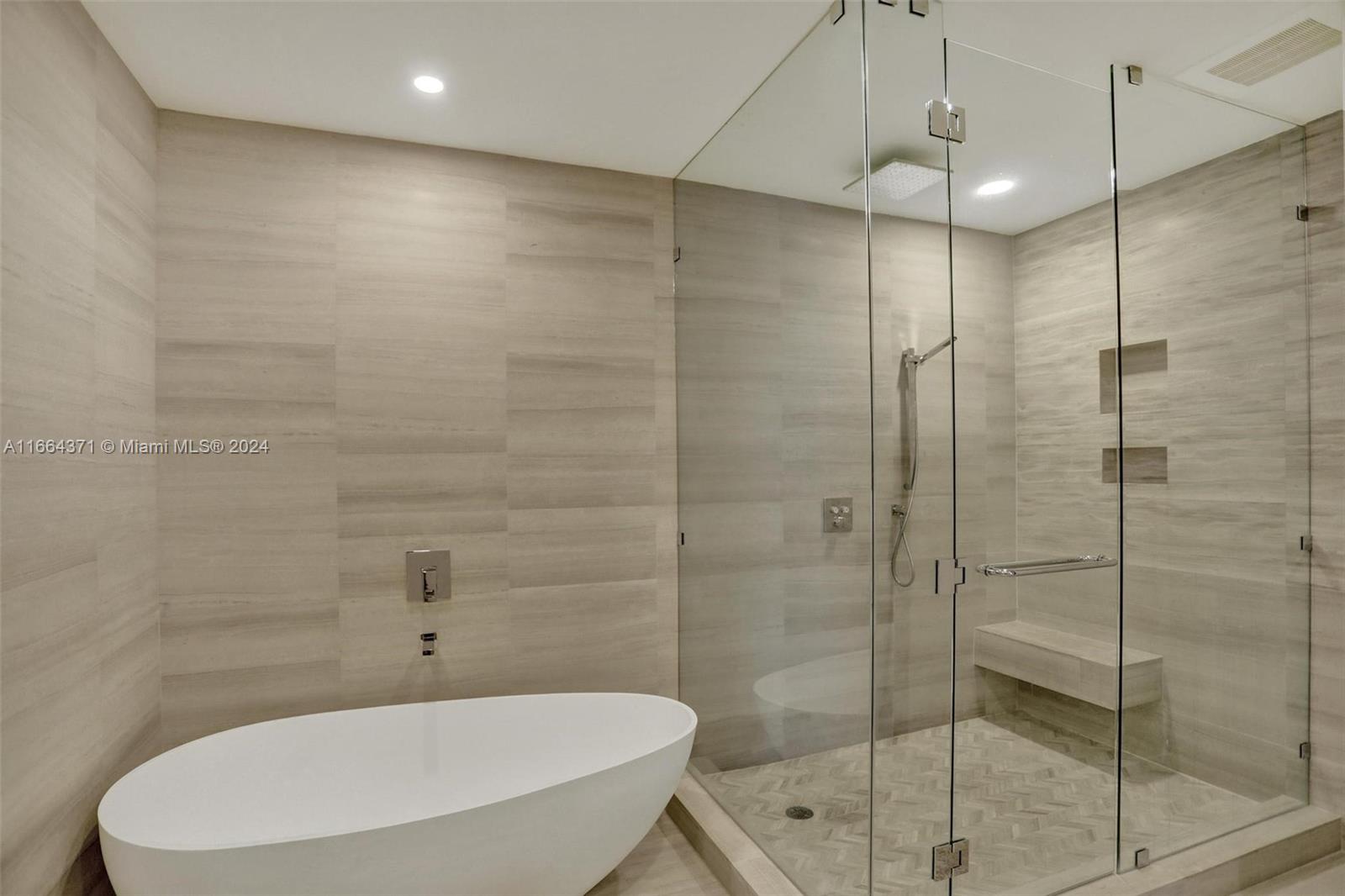 3300 NE 188th St #515, Aventura FL 33180