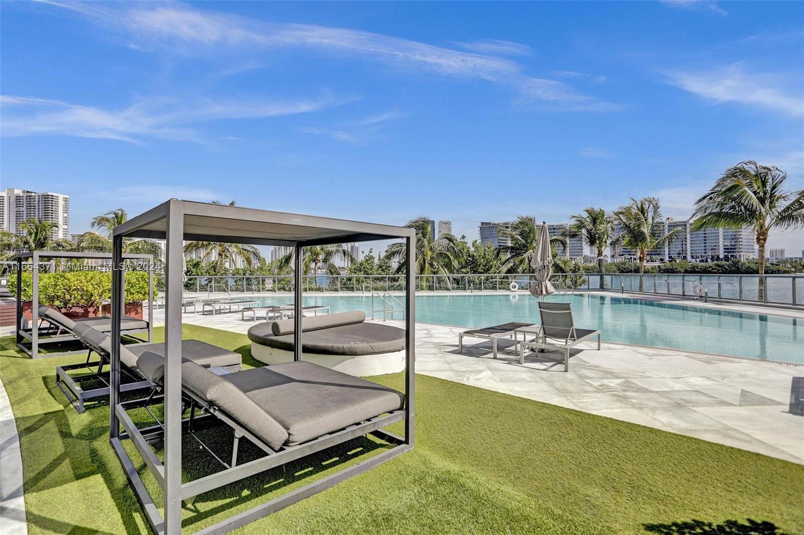 3300 NE 188th St #515, Aventura FL 33180
