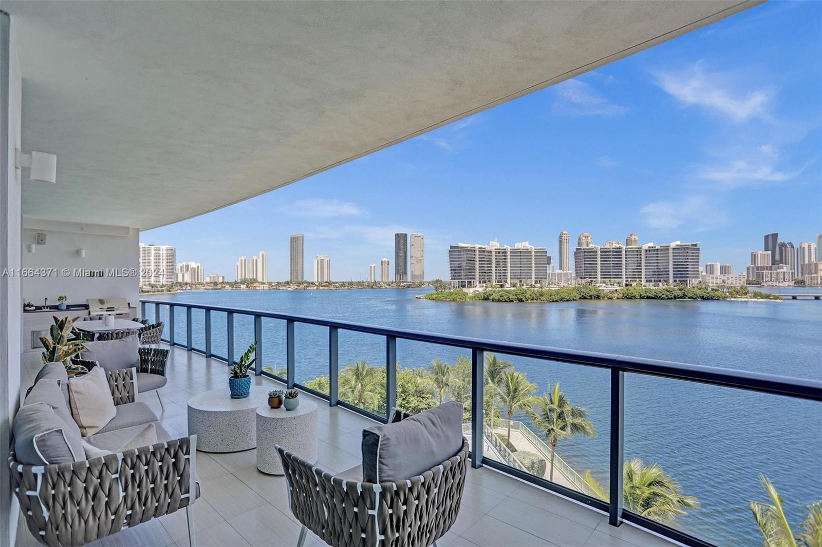 3300 NE 188th St #515, Aventura FL 33180