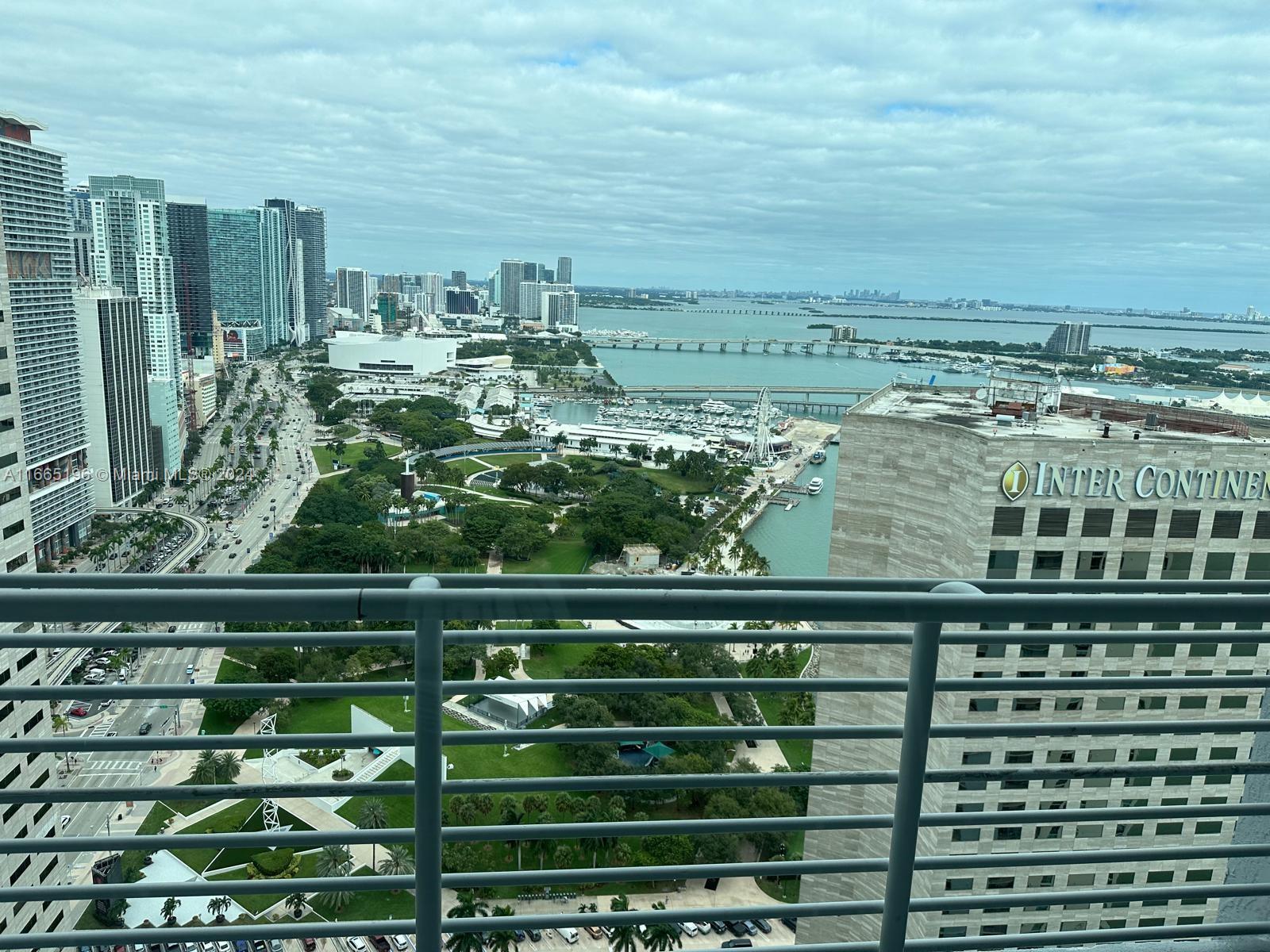 325 S BISCAYNE BL #4324, Miami FL 33131