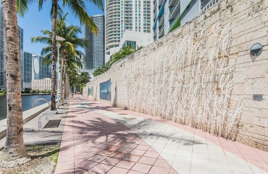 325 S BISCAYNE BL #4324, Miami FL 33131