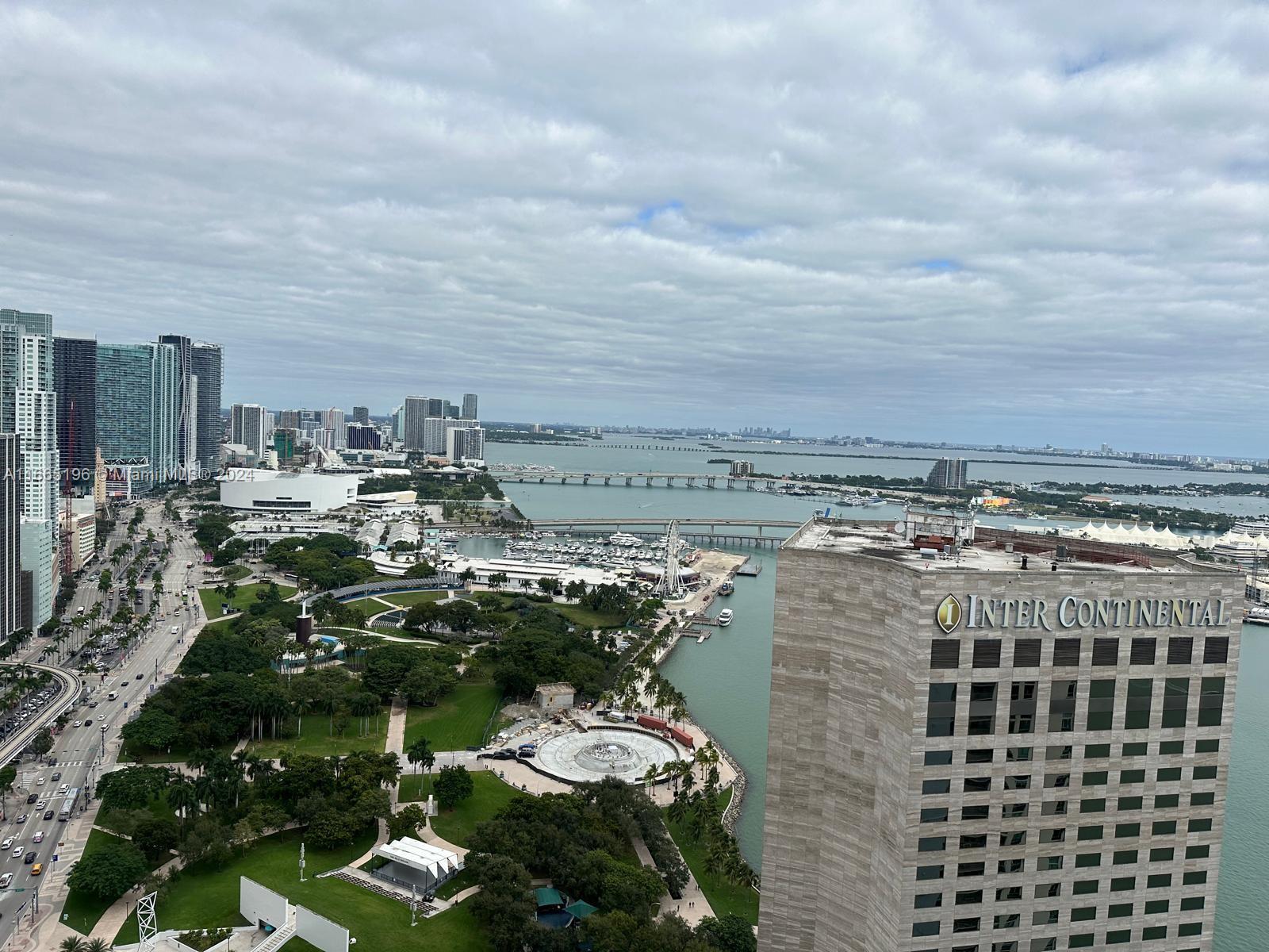 325 S BISCAYNE BL #4324, Miami FL 33131
