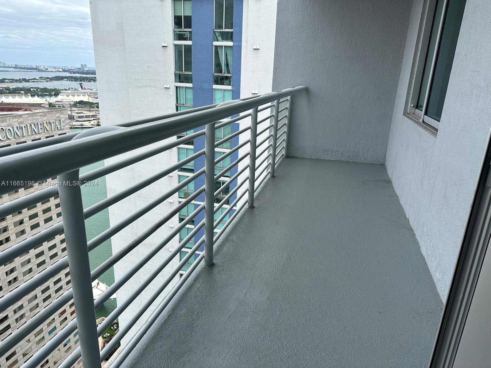 325 S BISCAYNE BL #4324, Miami FL 33131