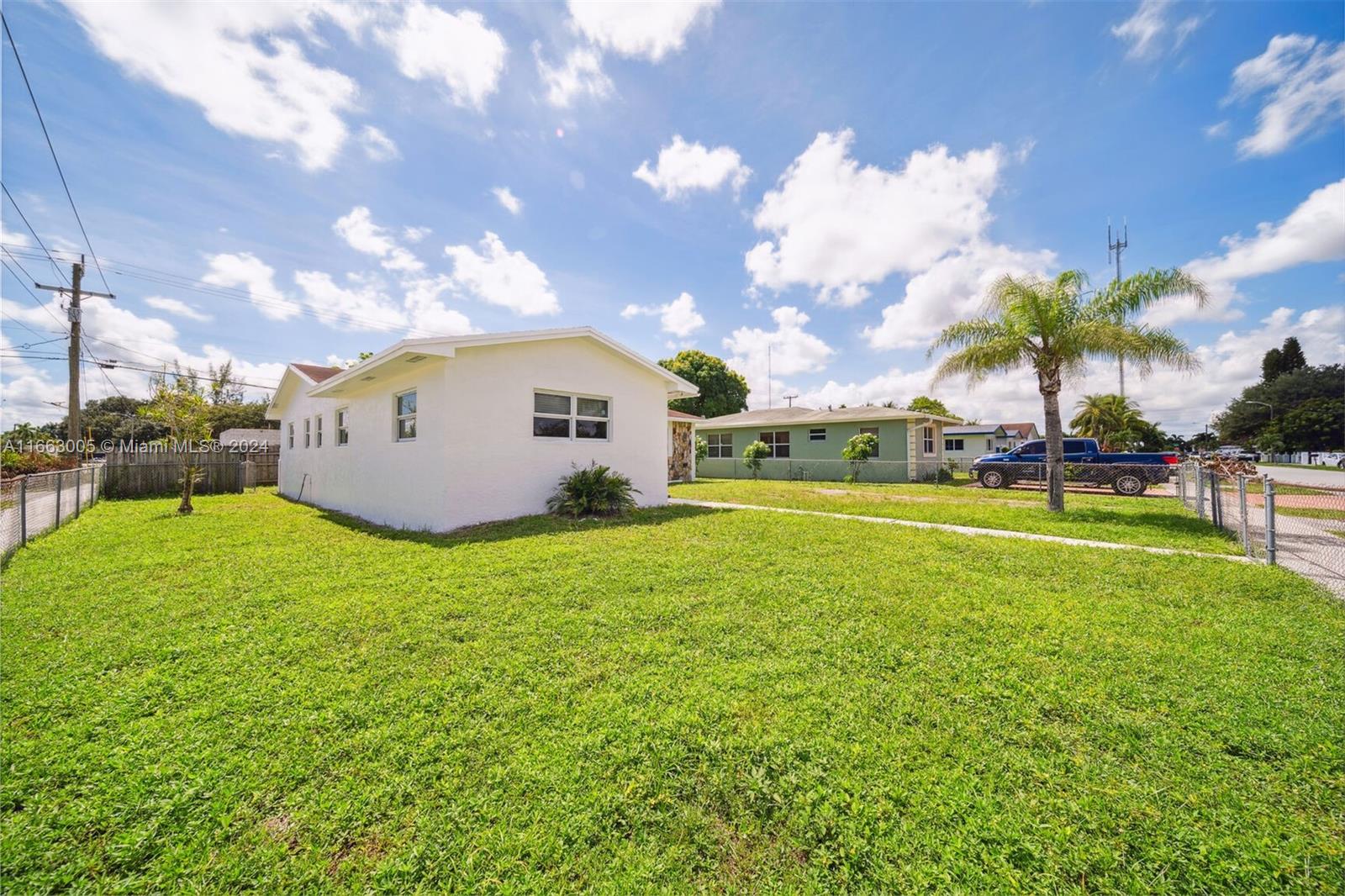 Residential, West Park, Florida image 20