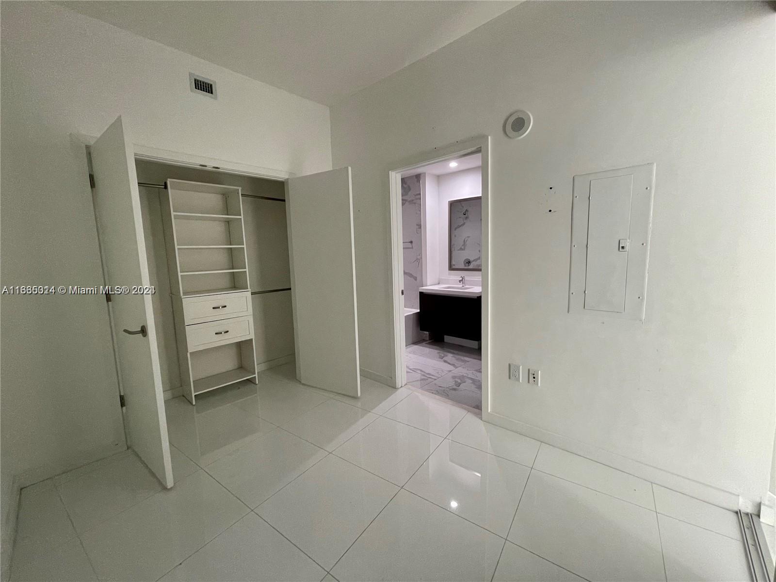 851 NE 1st Ave #3210, Miami FL 33132
