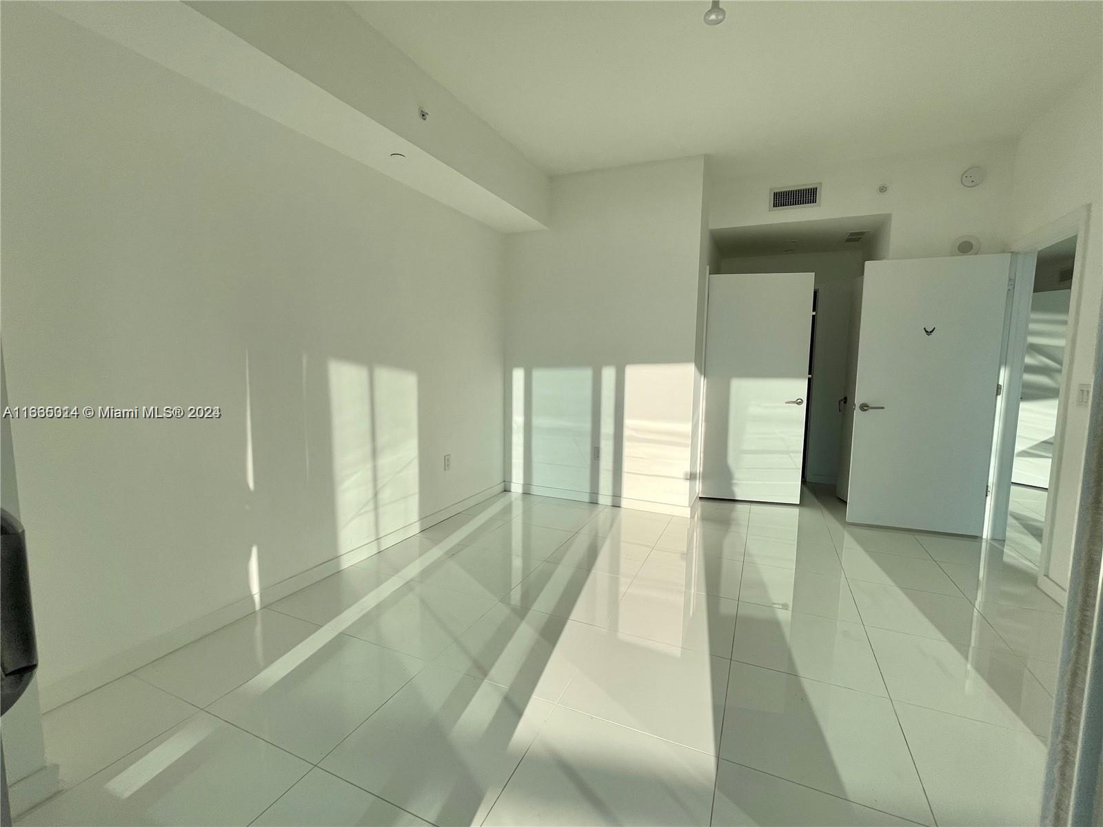 851 NE 1st Ave #3210, Miami FL 33132
