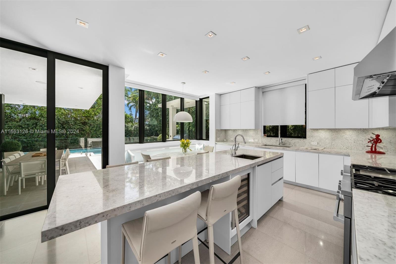 5327 N Bay Rd, Miami Beach, Florida image 16