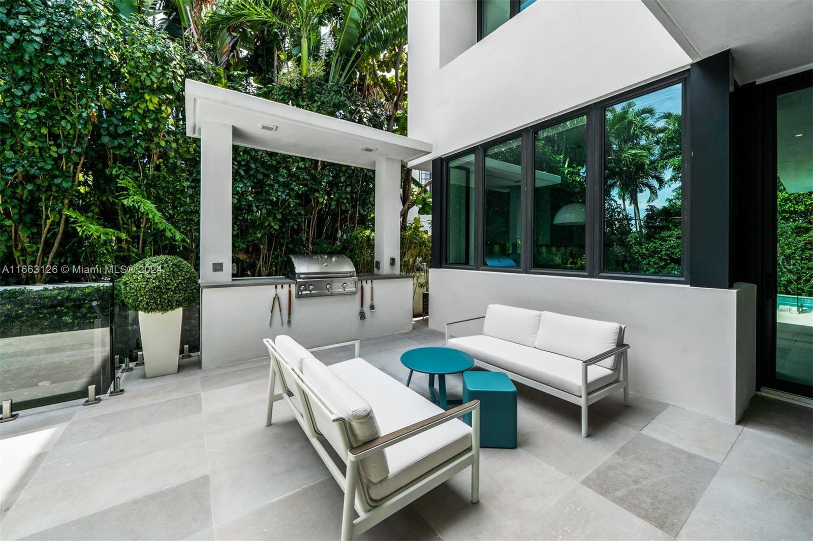 5327 N Bay Rd, Miami Beach, Florida image 35