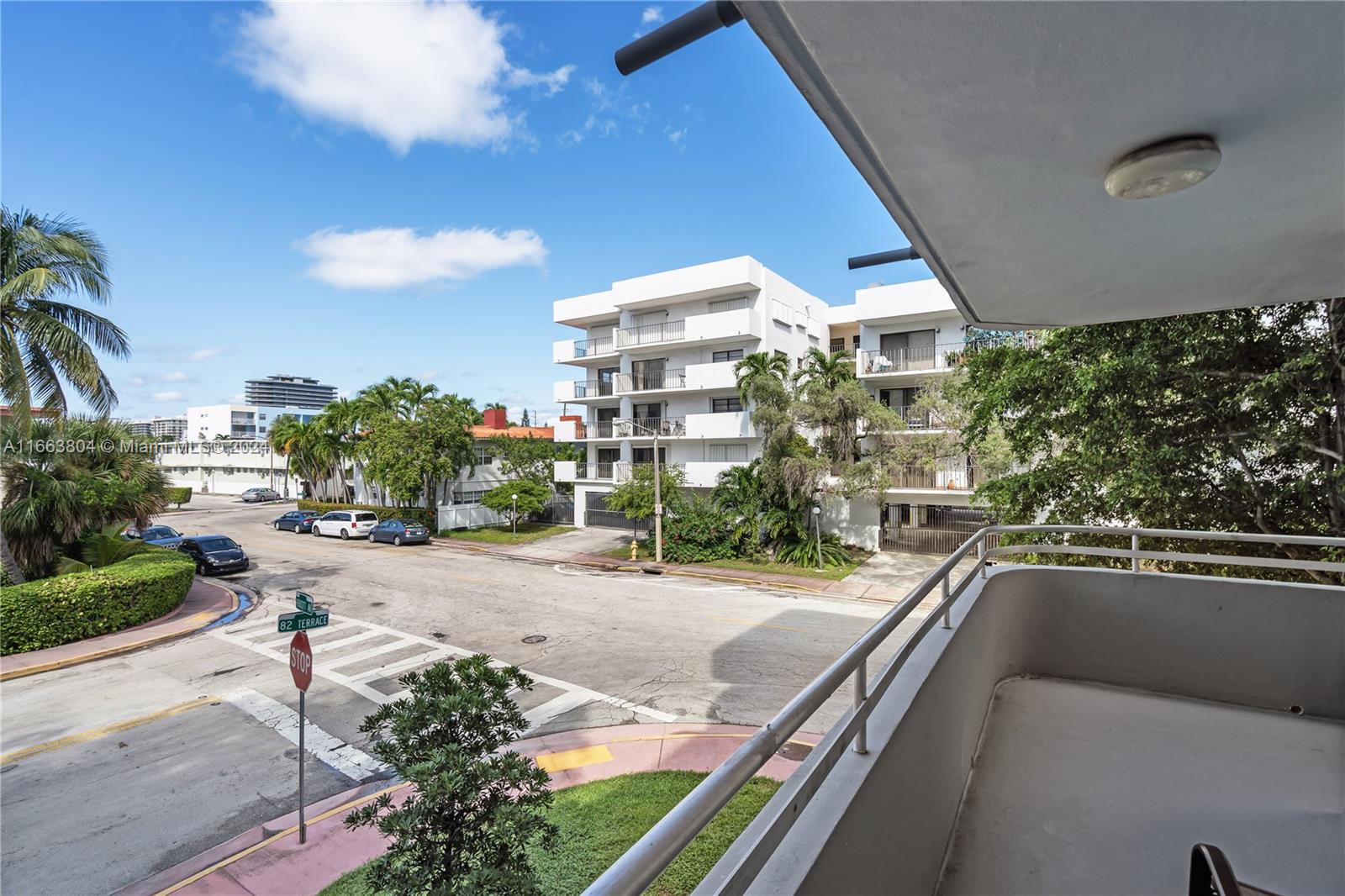 8201 Byron Ave #204, Miami Beach, Florida image 24