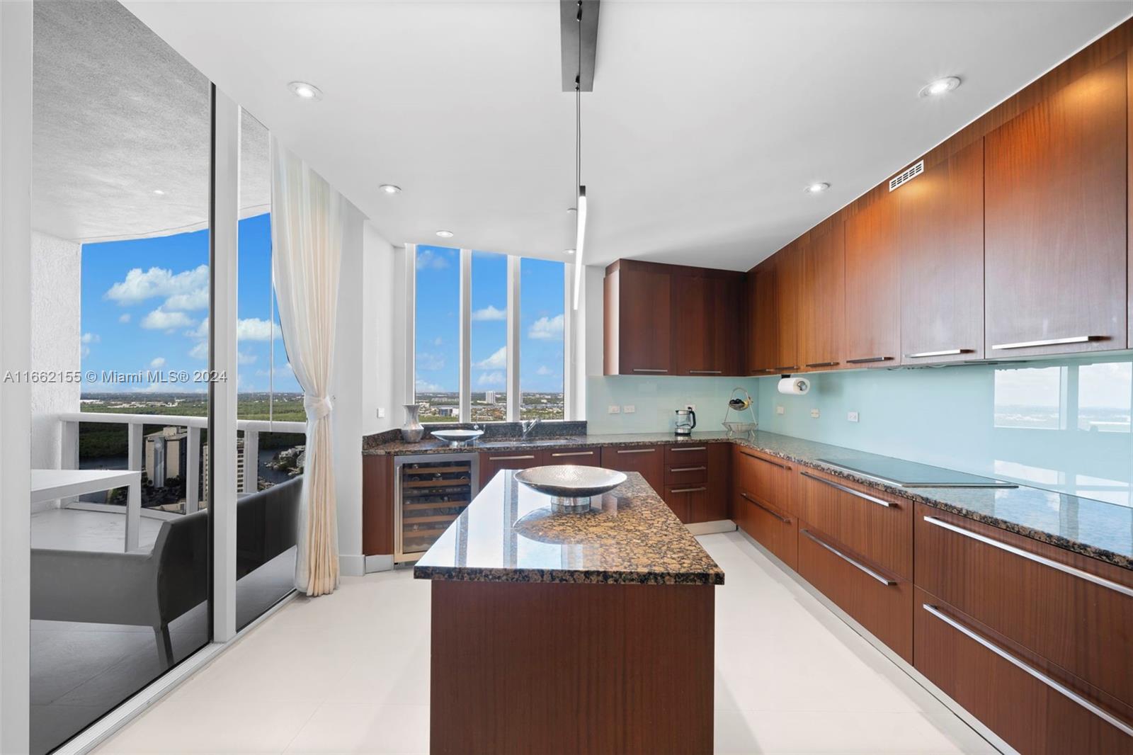 16001 Collins Ave #2706, Sunny Isles Beach FL 33160