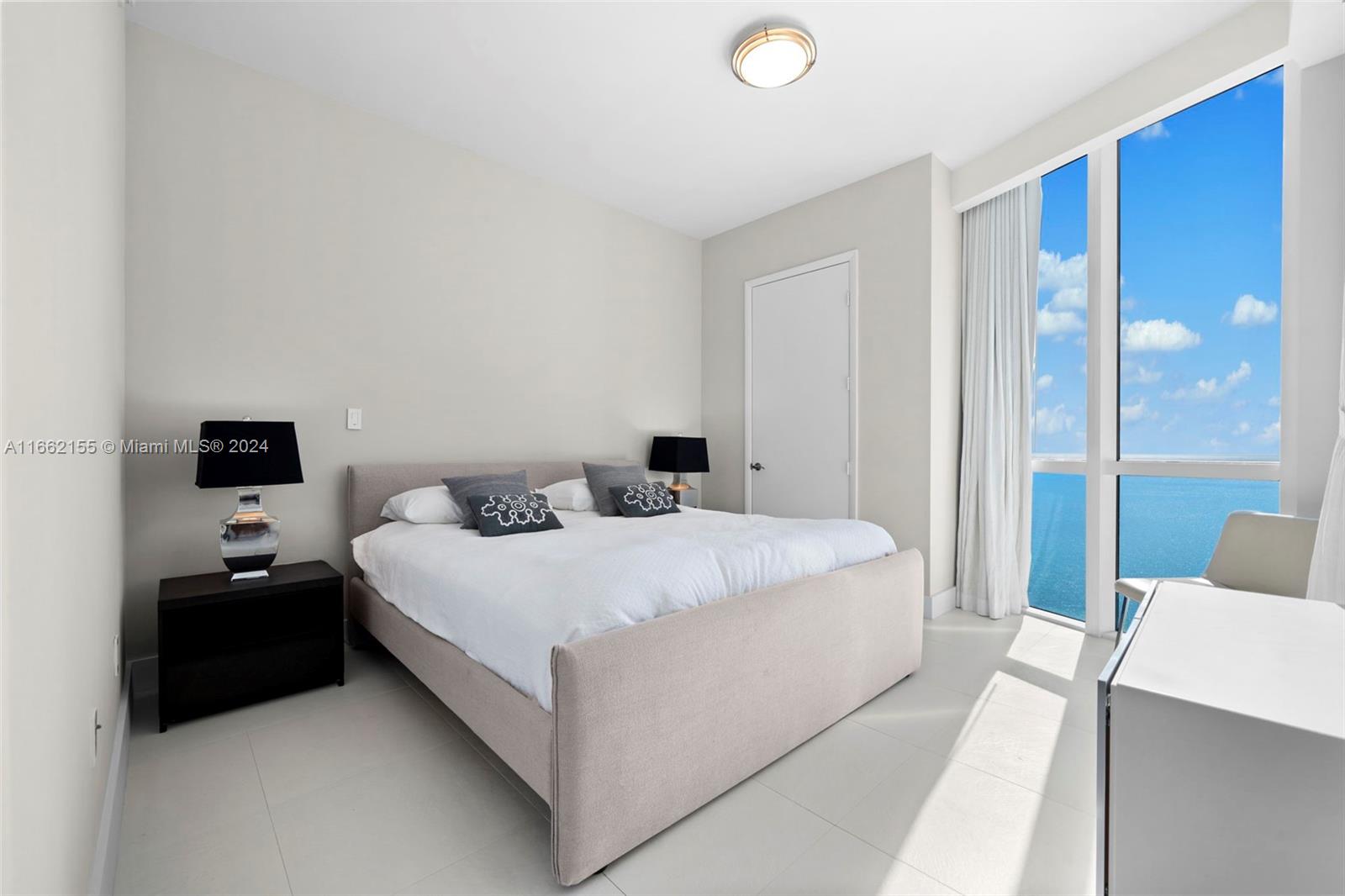 16001 Collins Ave #2706, Sunny Isles Beach FL 33160