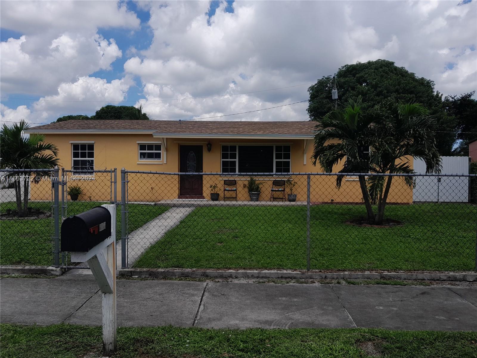 2911 NW 158th St, Miami Gardens, Florida image 1